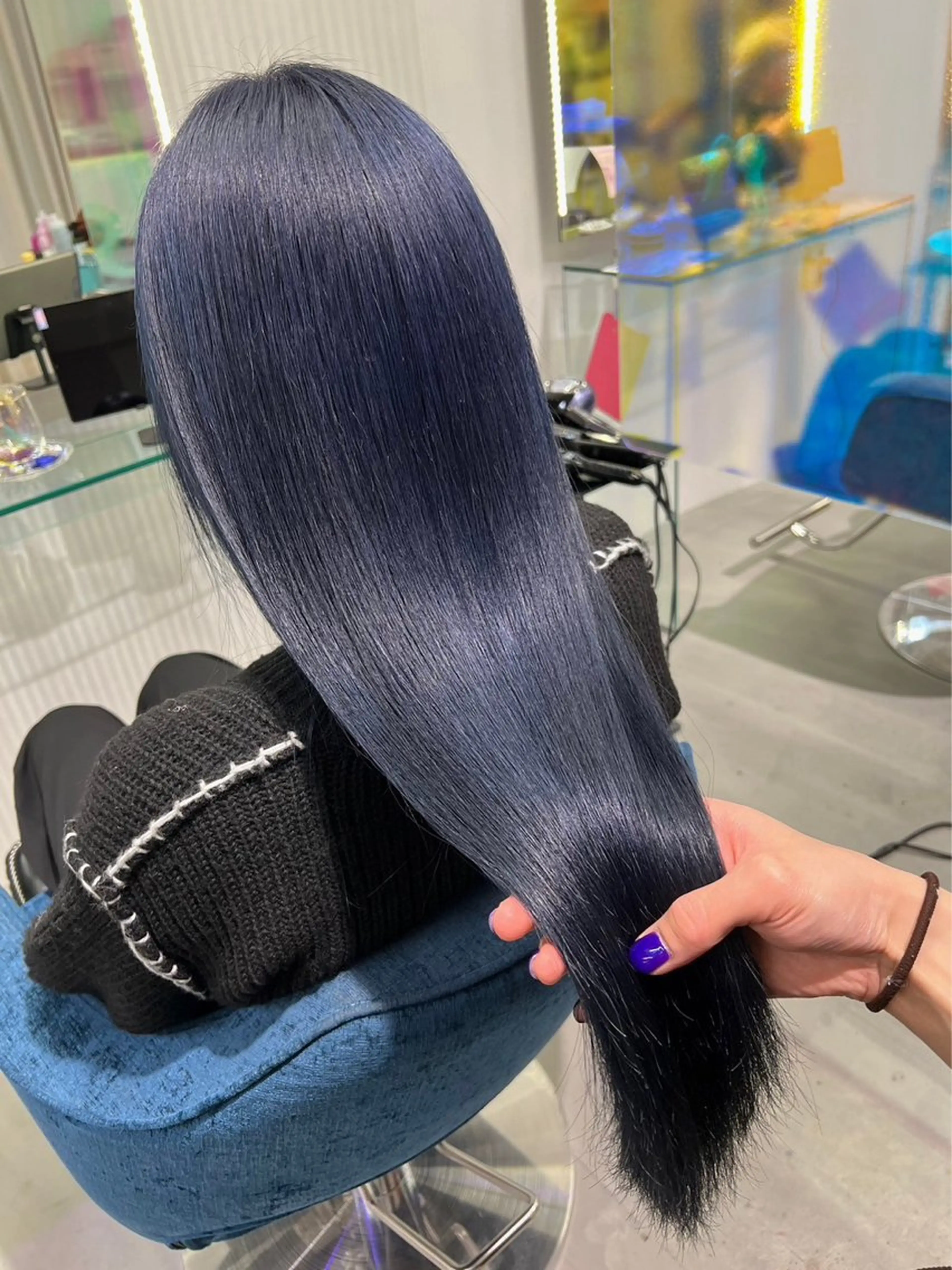 ロング カラー ブリーチ ブルーカラー ブルーラベンダー 透明感カラー ラベンダーカラー カット ヘアカラー BOX mico.のヘアスタイル