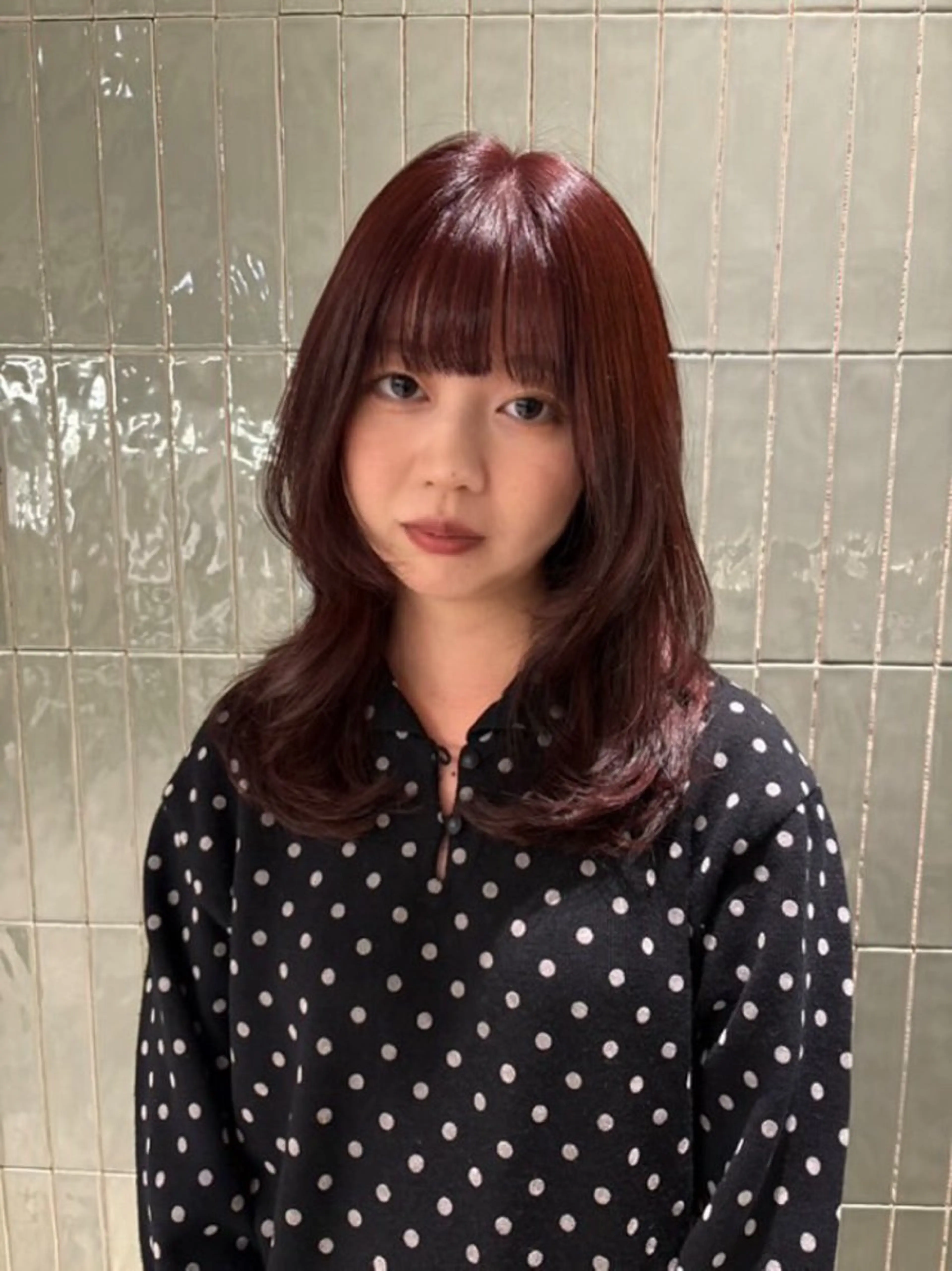 ミディアム カラー カシス レッドカラー ヘアカラー トリートメント リカ/ハイトーン ・オリーブ🍀のヘアスタイル