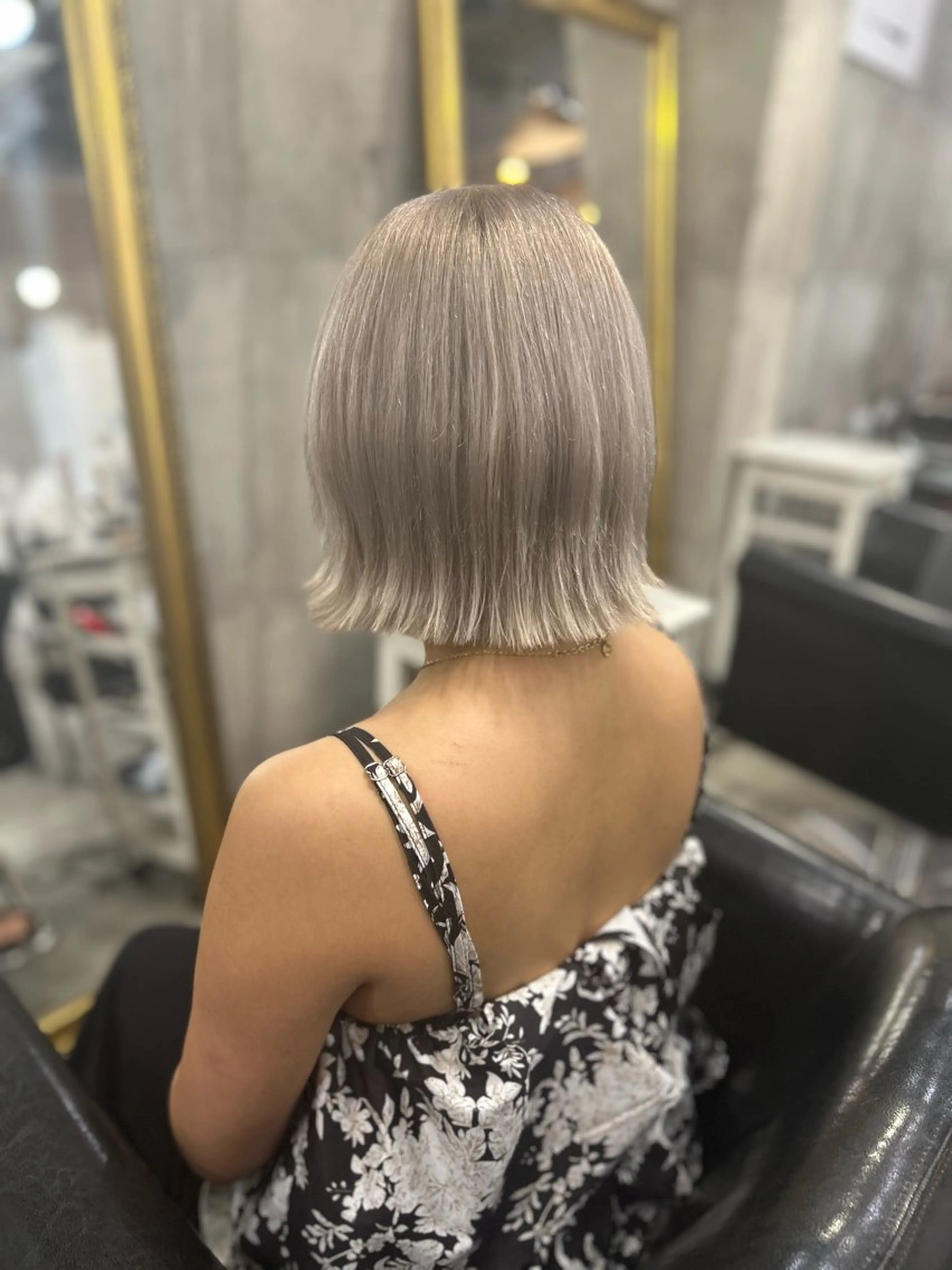 ショート カラー ブリーチ ヘアカラー ☀️ハイトーンボブ ☀️石川 海斗のヘアスタイル