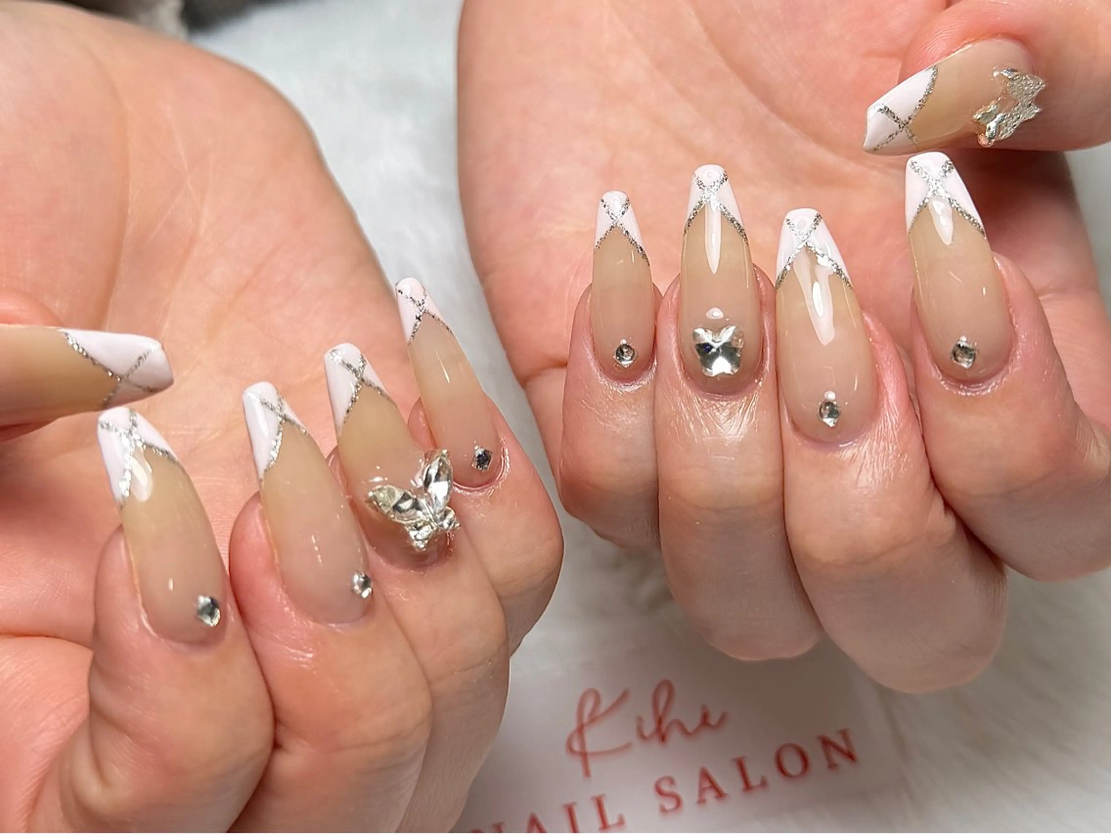 ネイル アートネイル フレンチネイル ジェルネイル グラデーション 韓国ネイル ハンドネイル 💕鈴木ユリ パラジェル/オフ無料のネイルデザイン