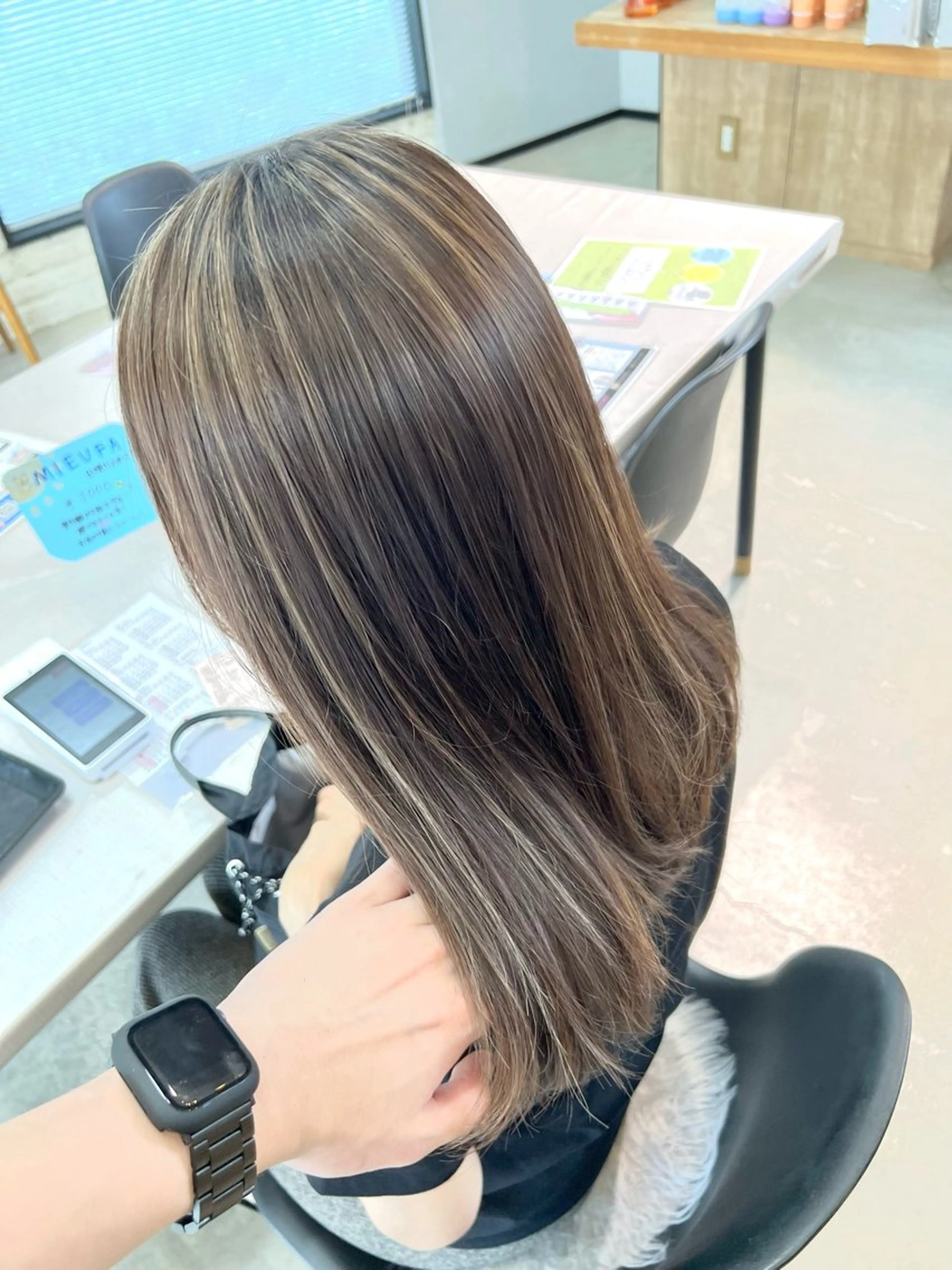 【1日1名限定】白髪ぼかしハイライトの写真