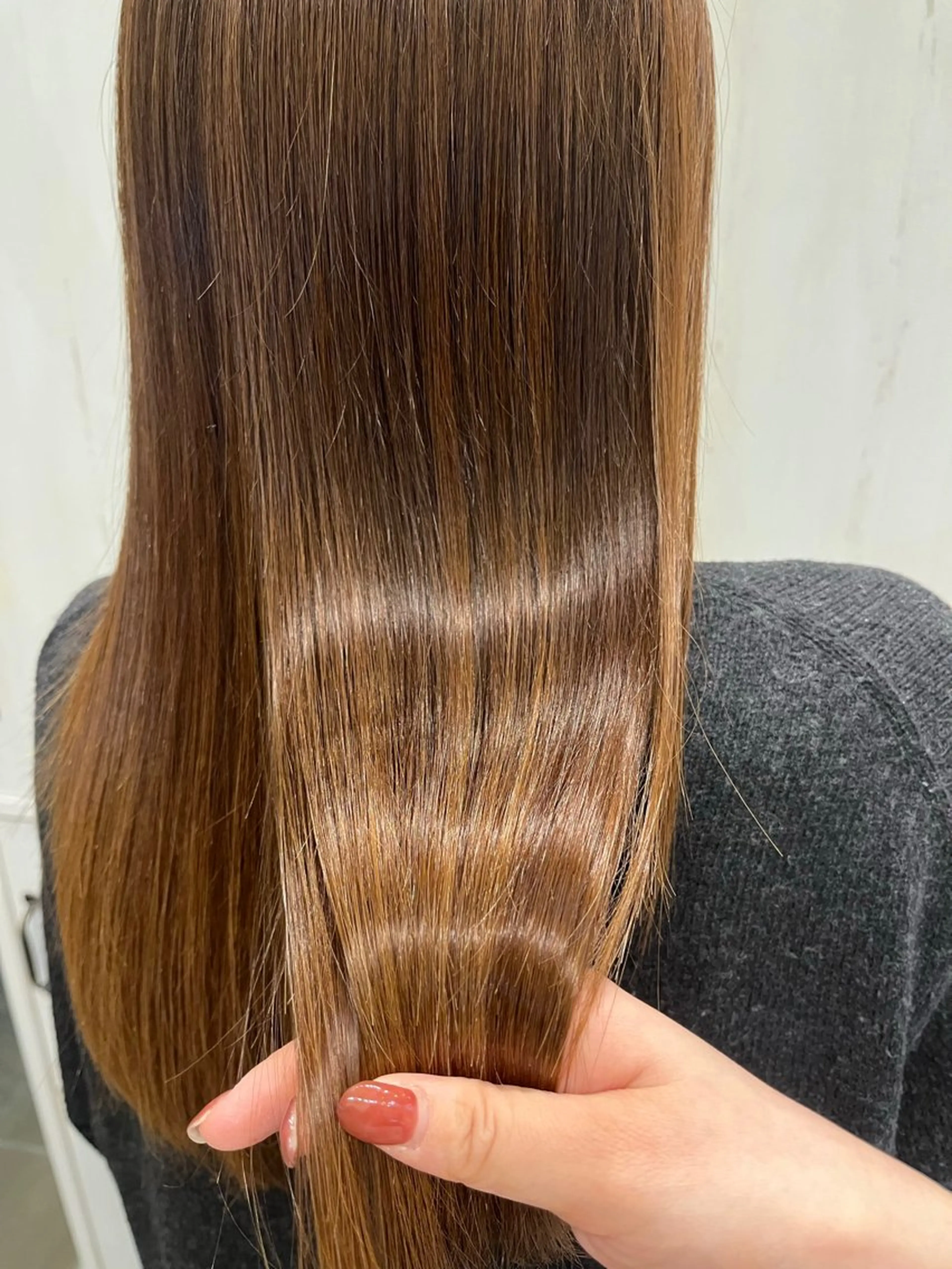 ロング カラー ルプラボウ 尾関　唯那のヘアスタイル