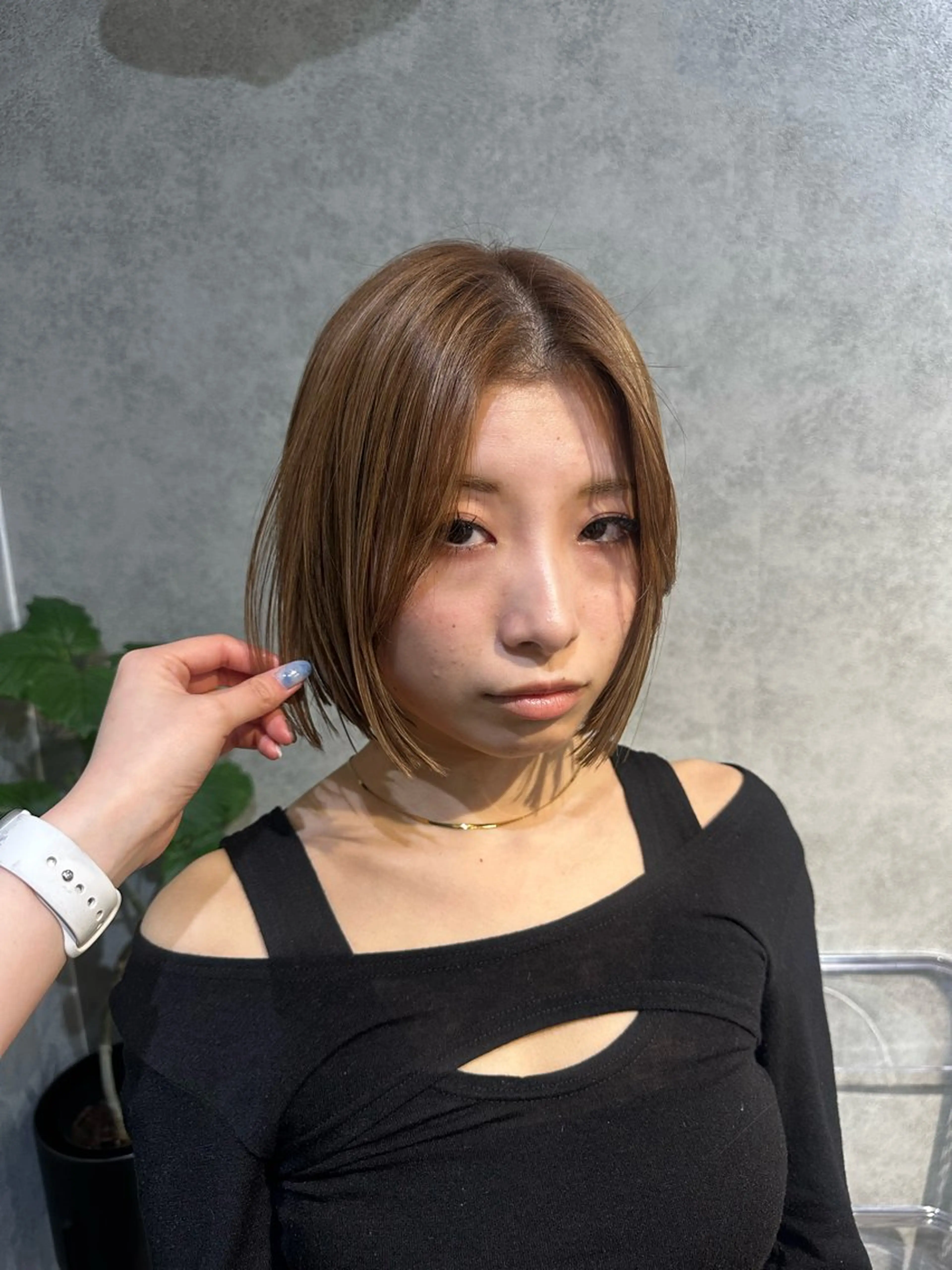 ショート カラー ヘアアレンジ タイトボブ個性派カラ ーAKANEのヘアスタイル