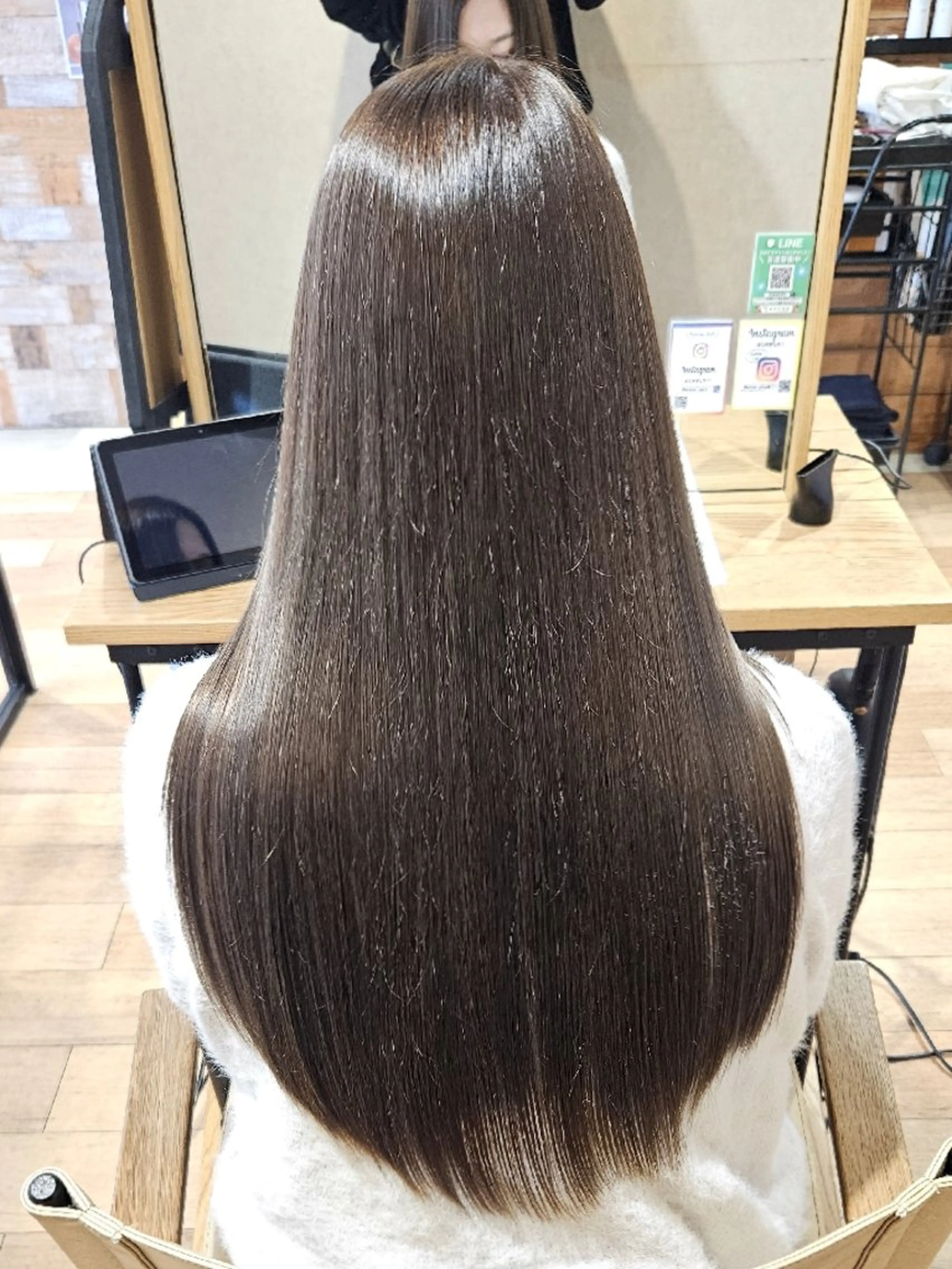 ロング カラー アッシュ オレンジ ヘアカラー トリートメント ACTOR所属・外戸口未優利 /ケドグチミユリのヘアスタイル