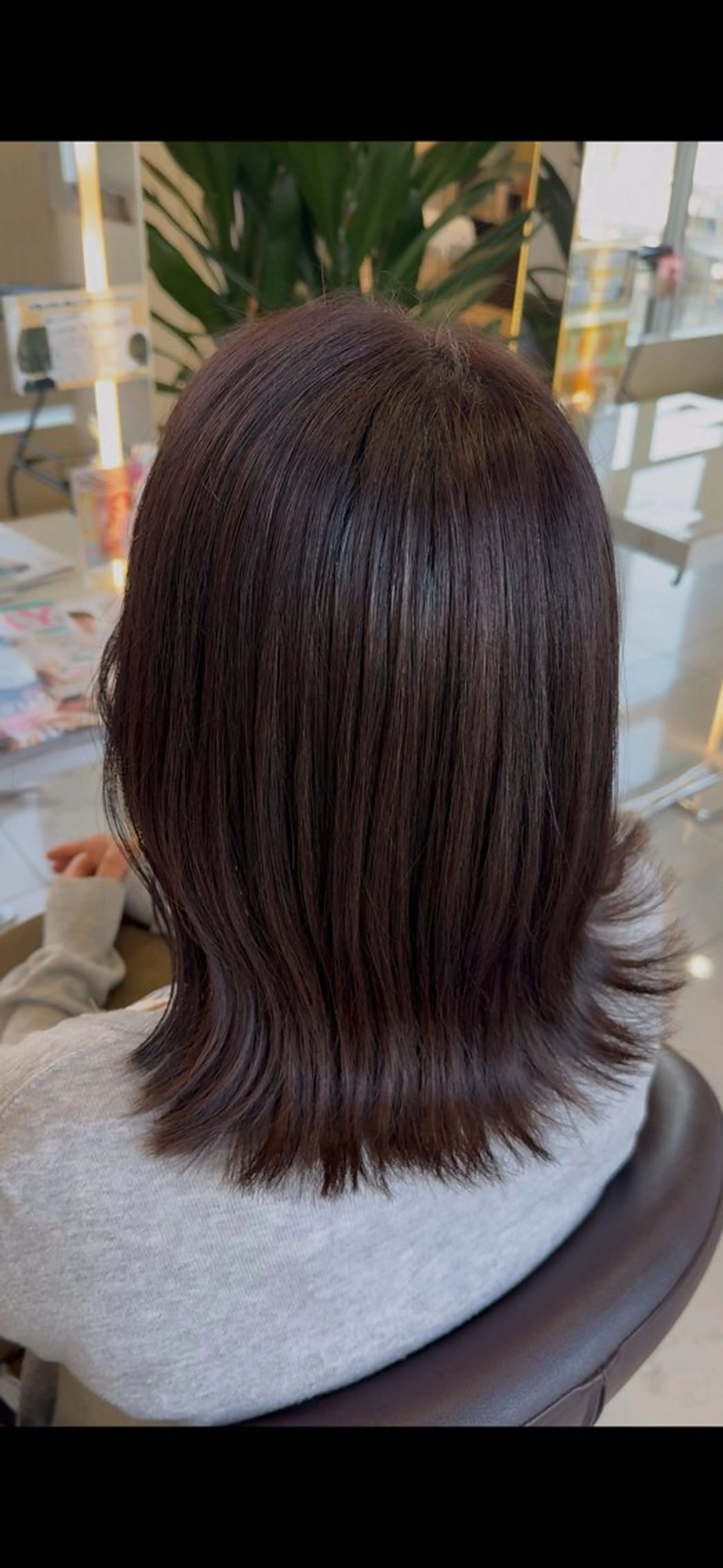 ミディアム 透明感|ストレート| クロスパーマ|はるかのヘアスタイル