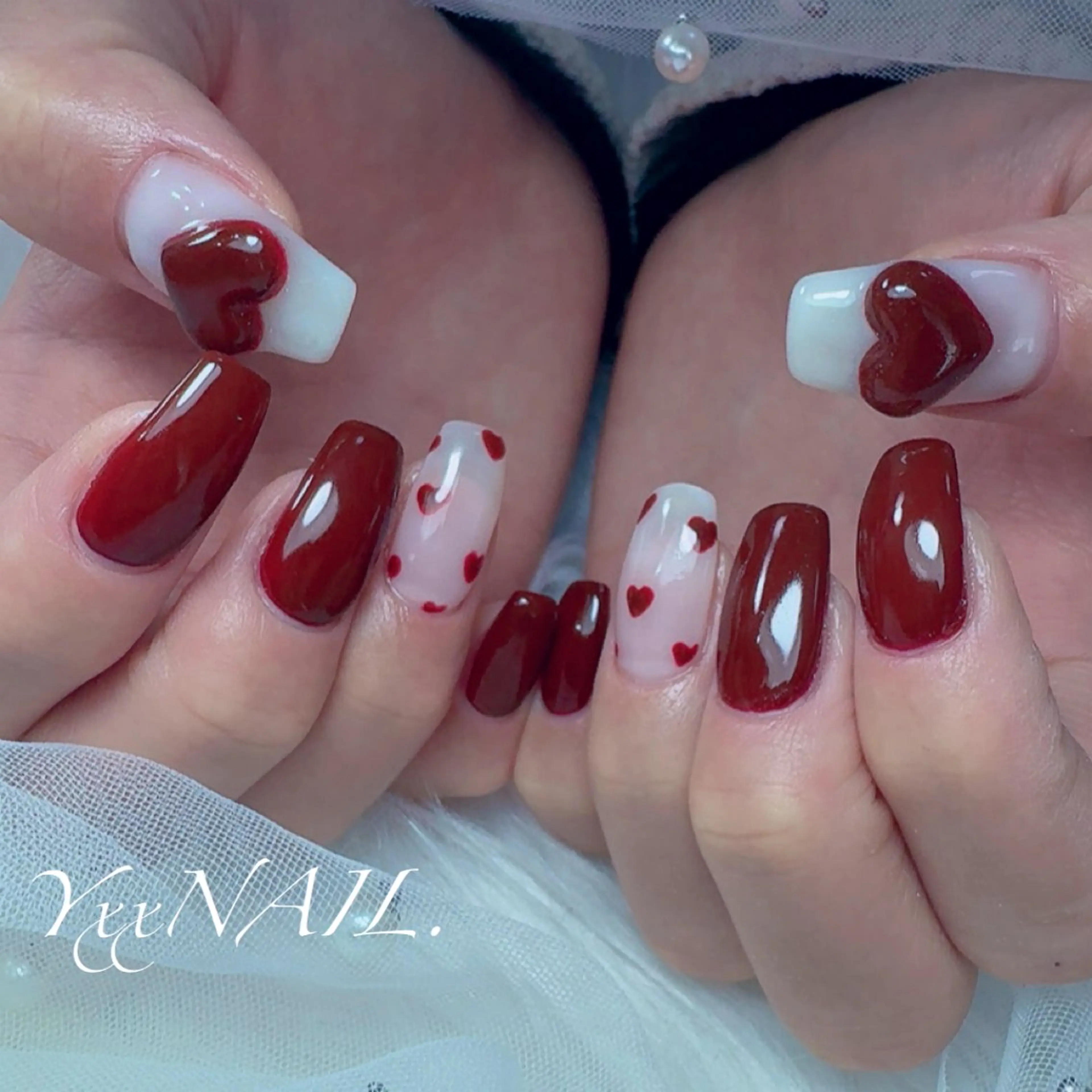 ネイル バレンタイン ハンドネイル フットネイル プライベートサロン 🩵YxxNAIL.のネイルデザイン
