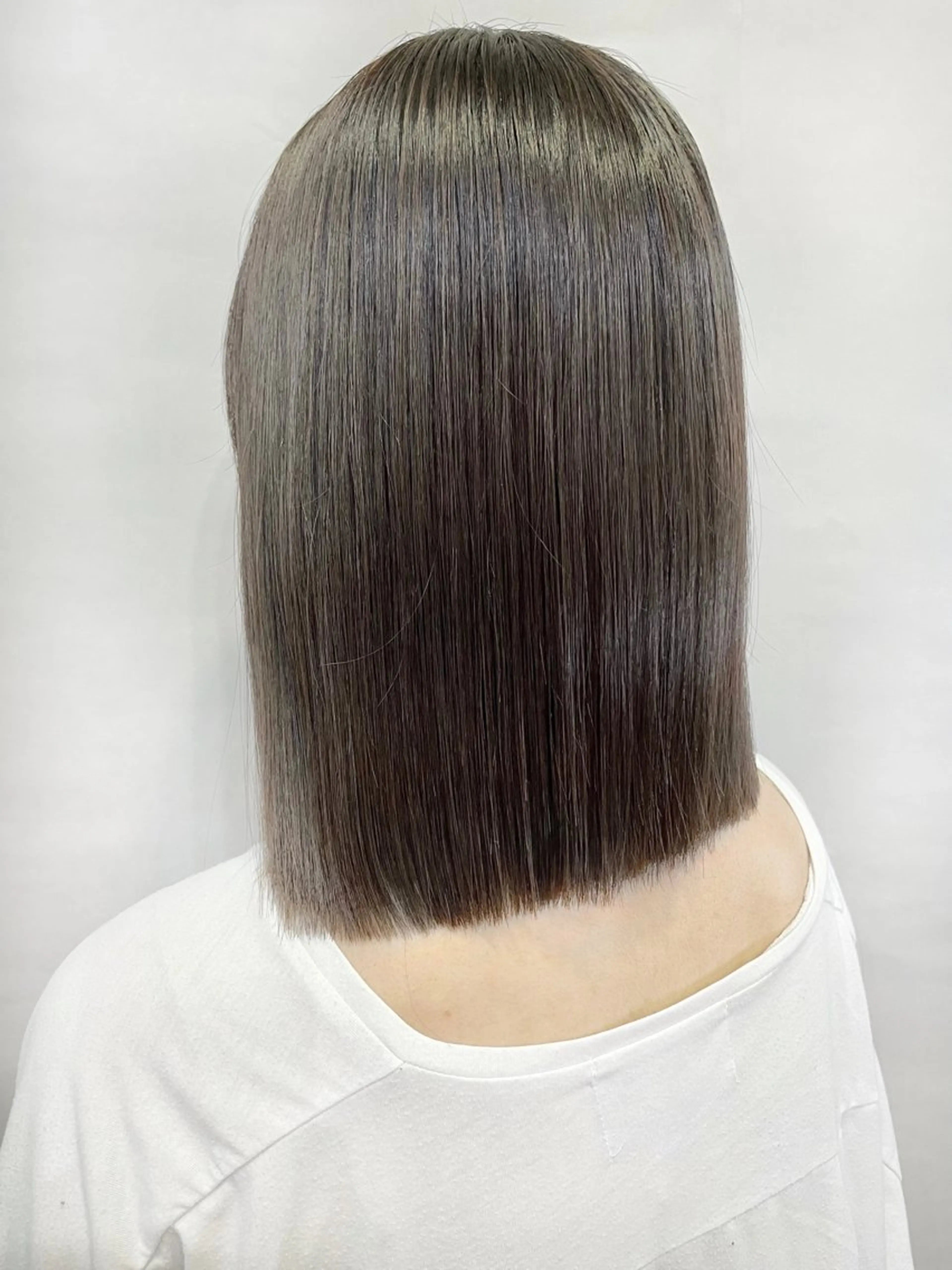 ミディアム 艶髪/透け感カラー /RYOのヘアスタイル