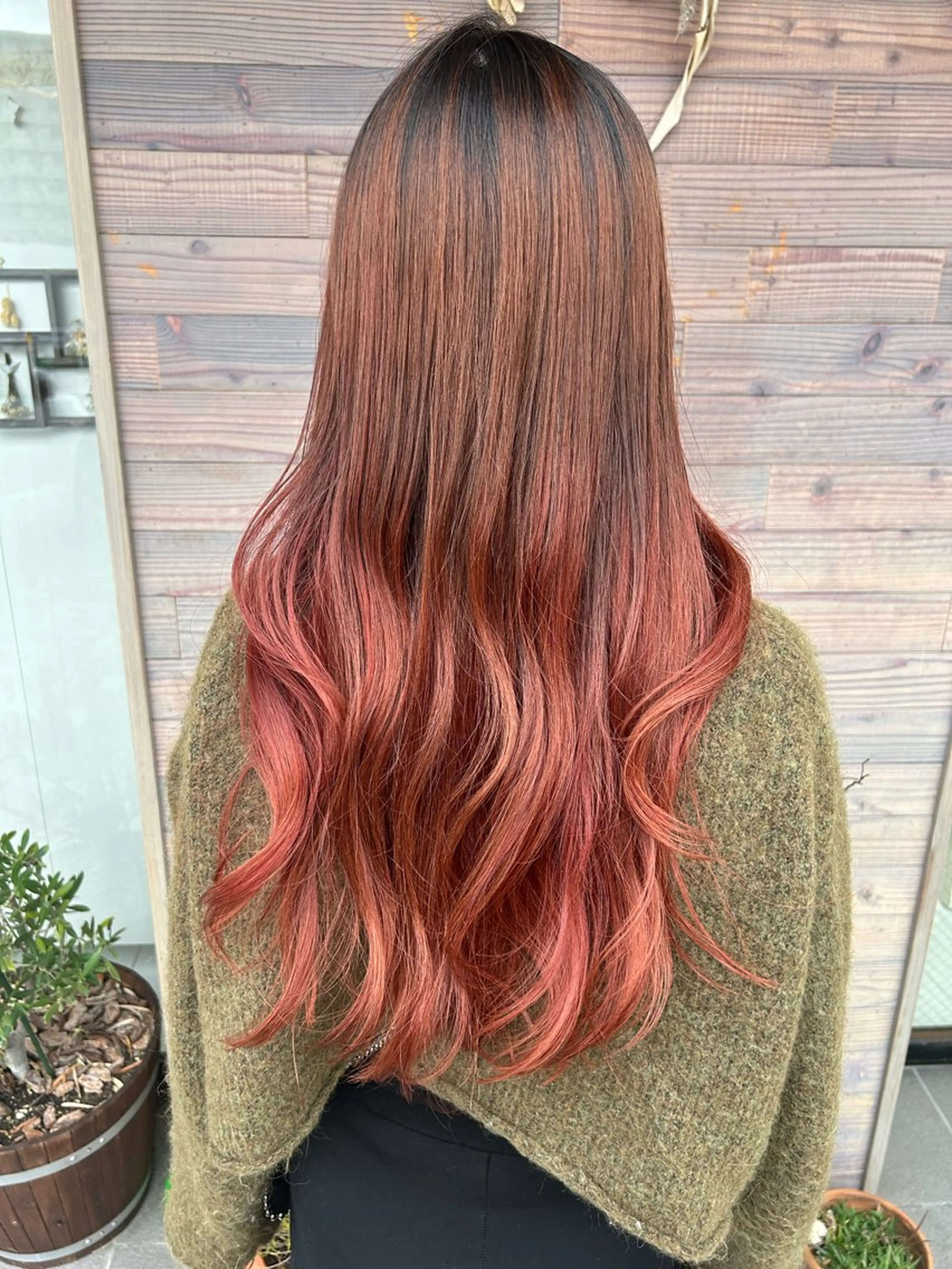 ロング ヘアカラー トリートメント 高津 千慧のヘアスタイル