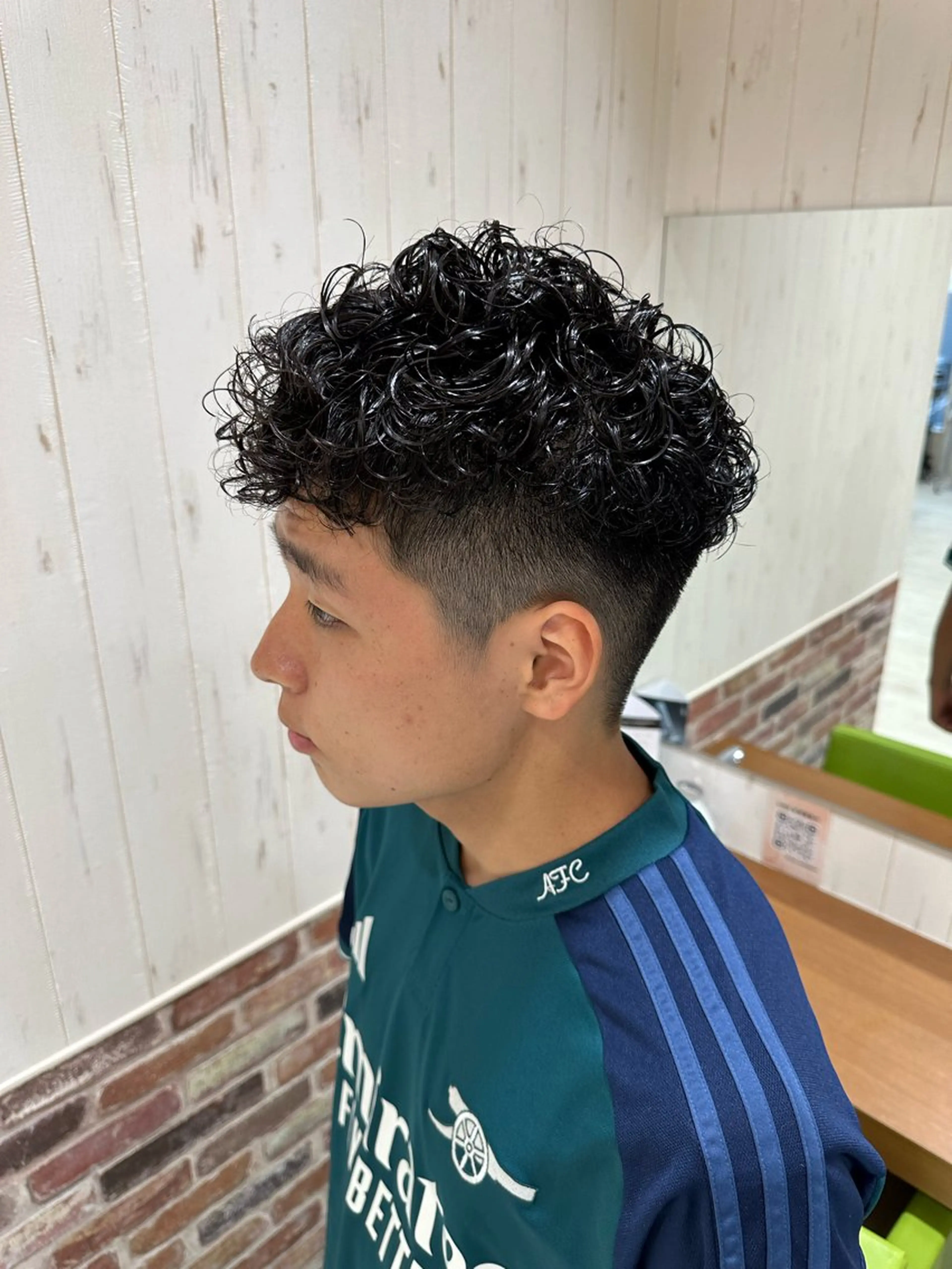 ショート パーマ 中嶋 紘夢のヘアスタイル