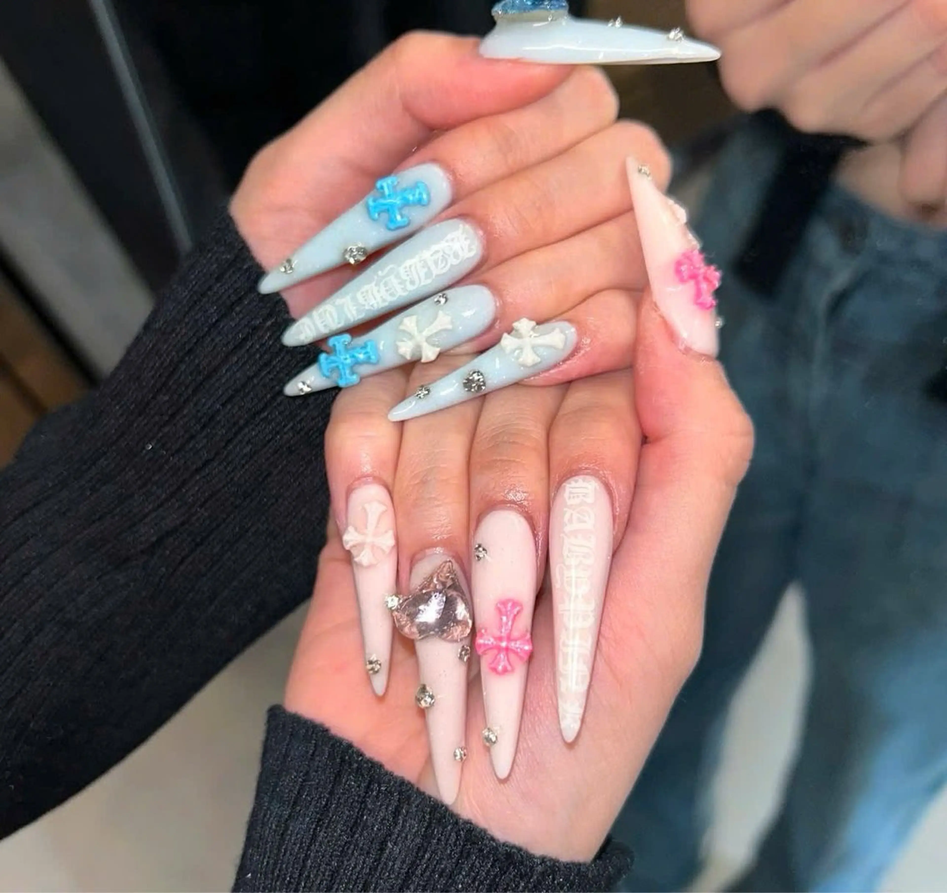 ネイル アートネイル 成人式 ジェルネイル ニュアンスネイル 夏ネイル ハンドネイル Nie Nail Shinokuboのネイルデザイン