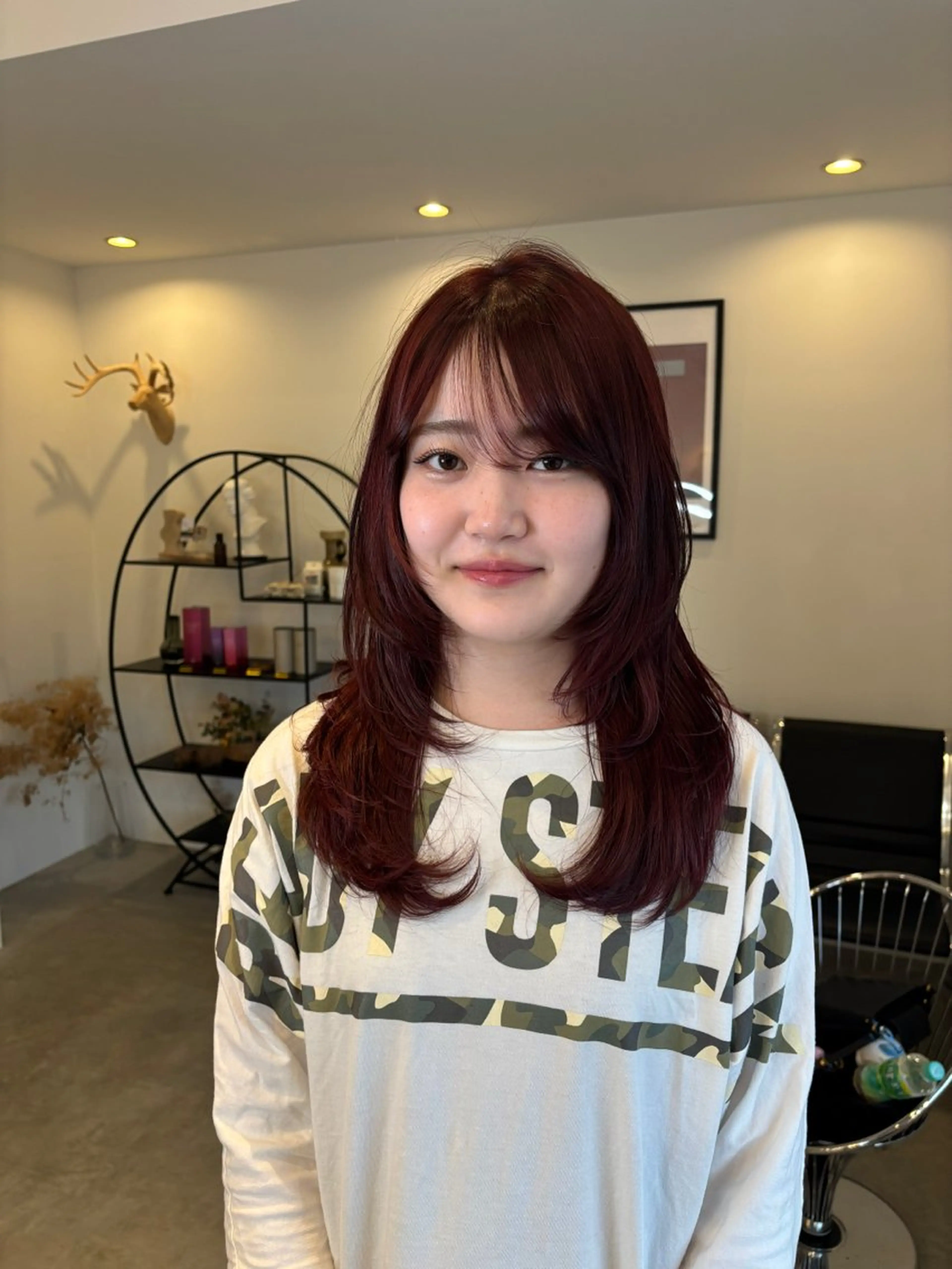 カラー 牧野 花夏のヘアスタイル