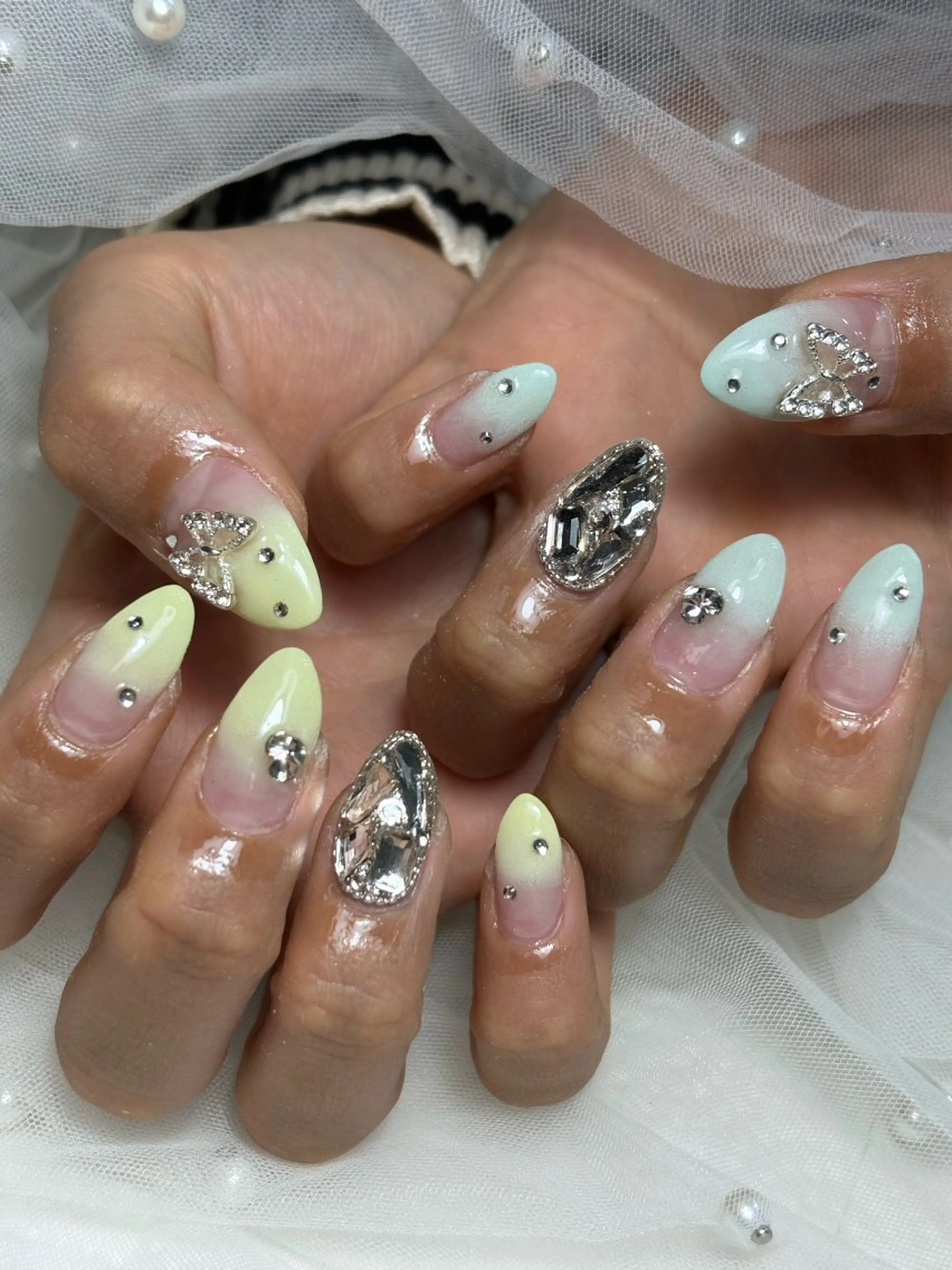 ネイル ハンドネイル フットネイル ✴︎ Delightのネイルデザイン