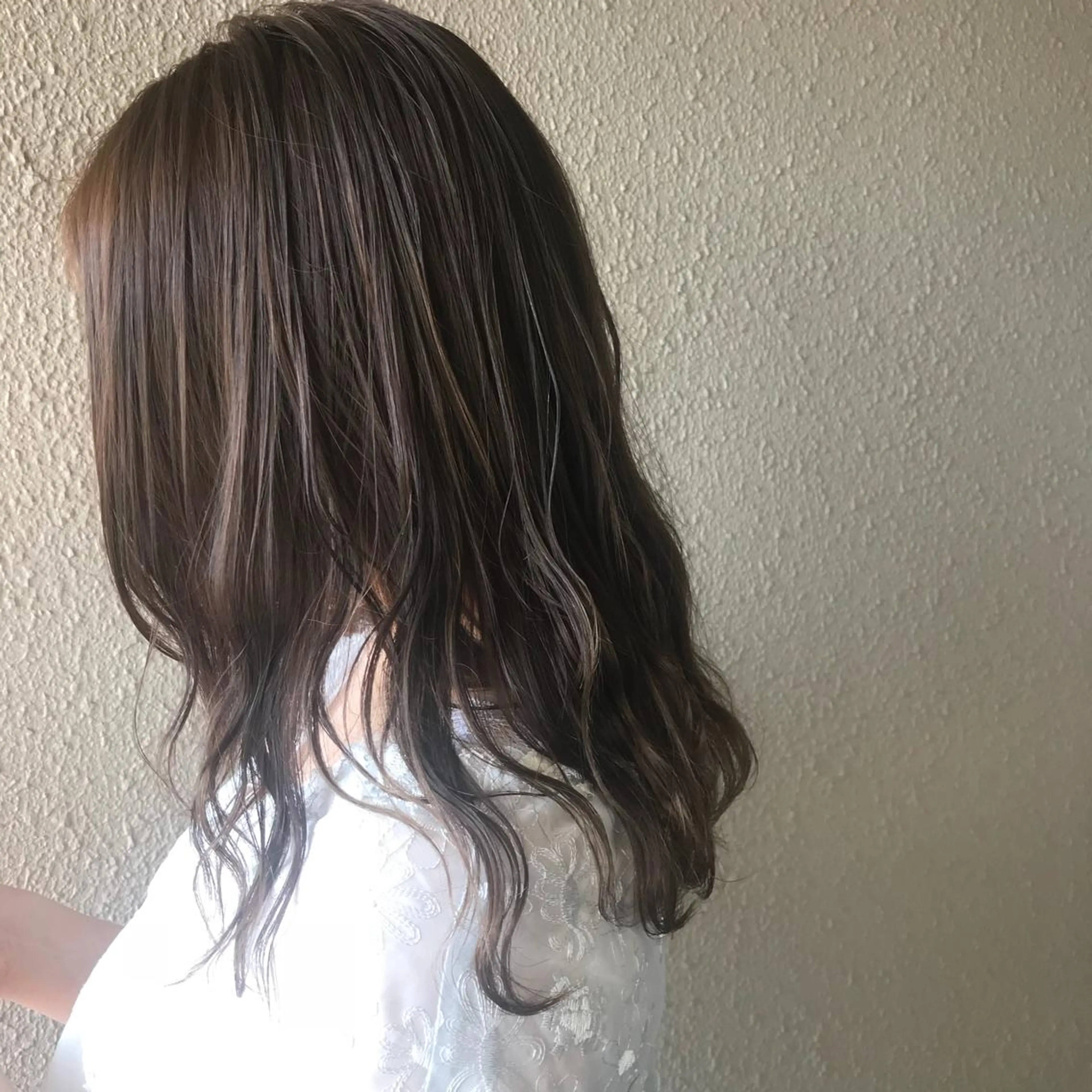 カラー ハイライトカラー chouette/ 根本優希のヘアスタイル