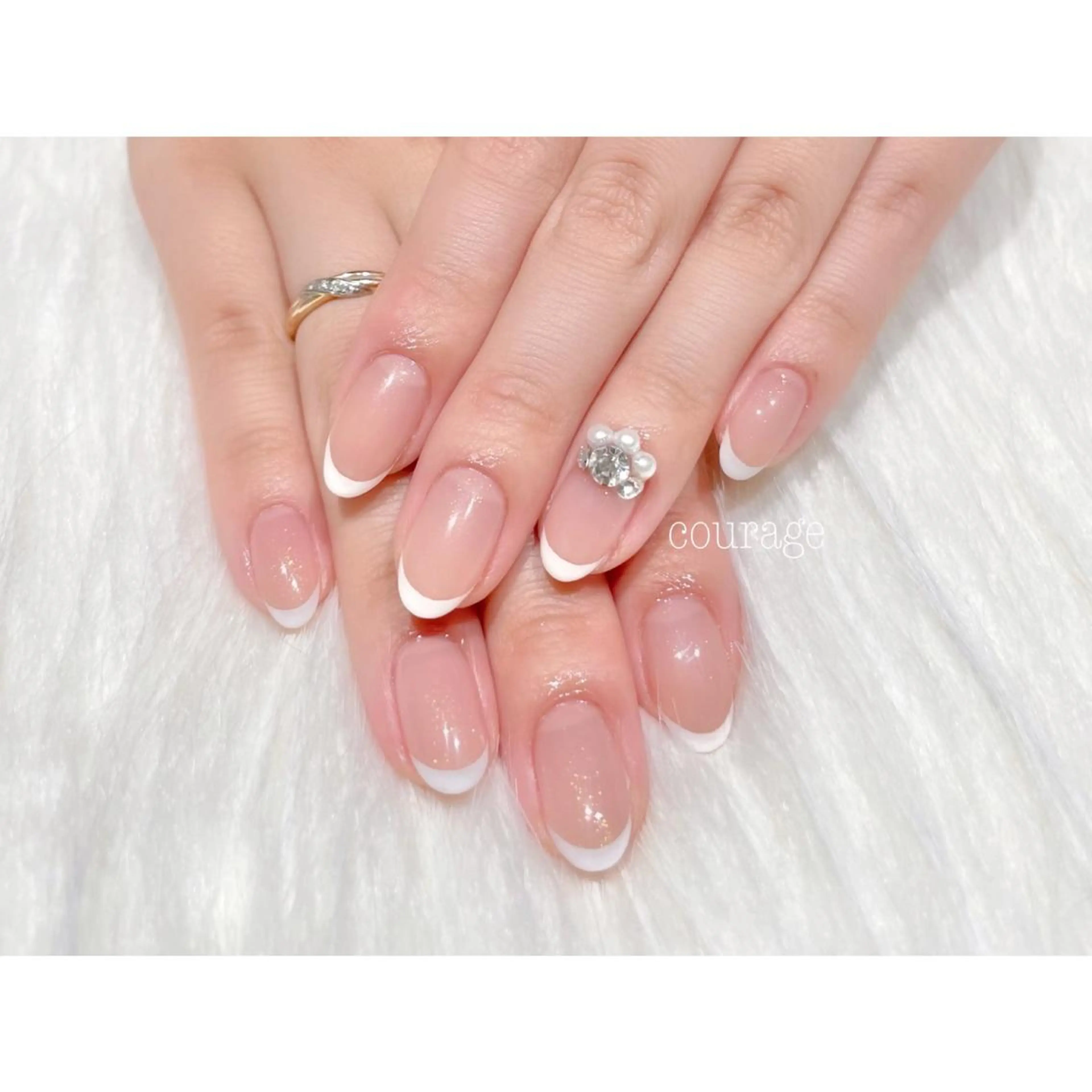 ネイル フレンチネイル ハンドネイル ネイルサロンcourage所属・ネイルサロン courageのネイルデザイン