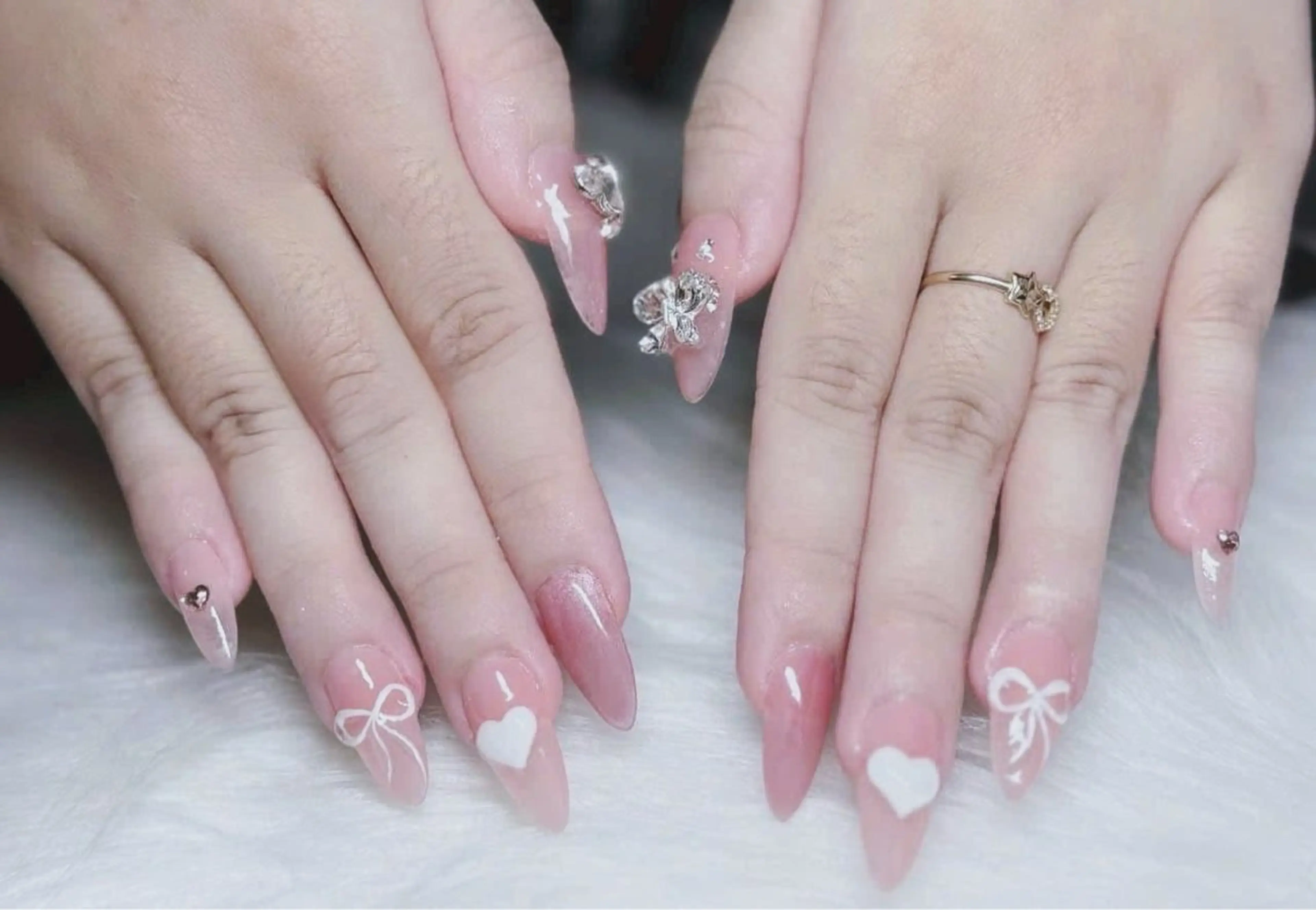 ネイル フットネイル ジェルネイル 韓国ネイル マグネットネイル 持ち込み ハンドネイル Akiko ネイルサロン所属・AKIKO ネイルサロンのネイルデザイン