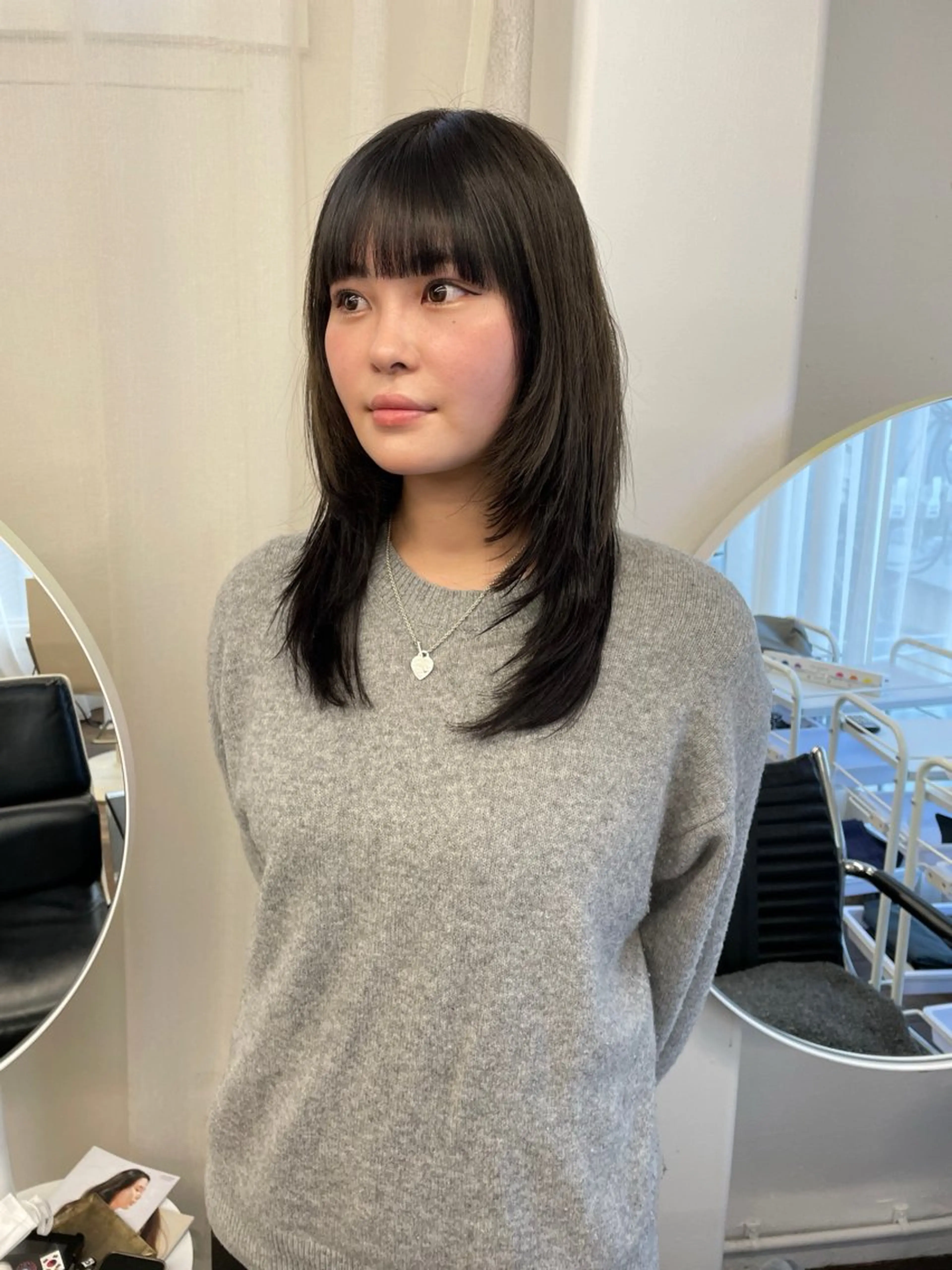 セミロング ハイレイヤー レイヤーカット カット ヘアカラー トリートメント レイヤーカット🎀 kanaのヘアスタイル