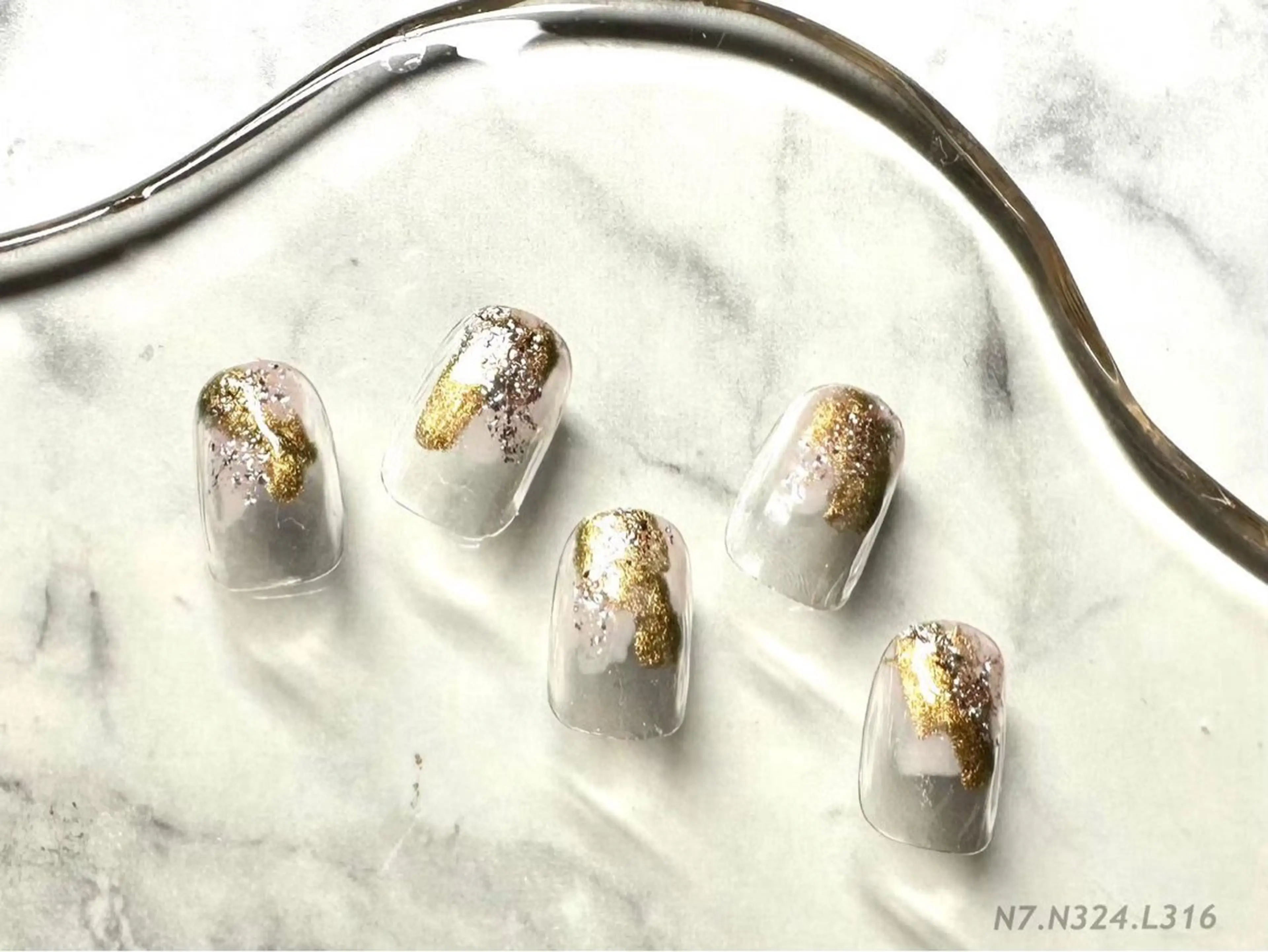 ネイル シンプルネイル 岡矢joieange 心斎橋店のネイルデザイン