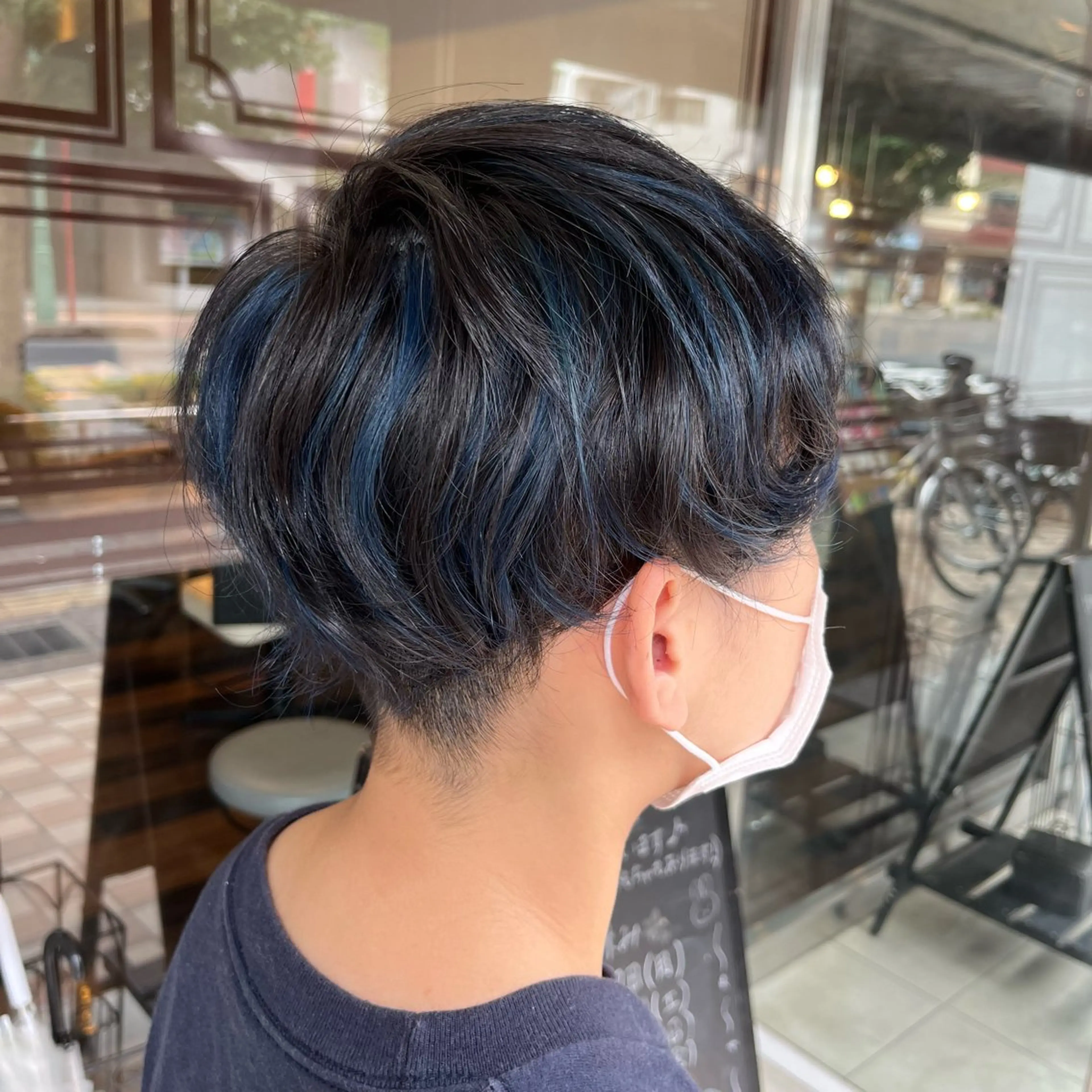 ショート カラー ブルーカラー ふるはし みなのヘアスタイル