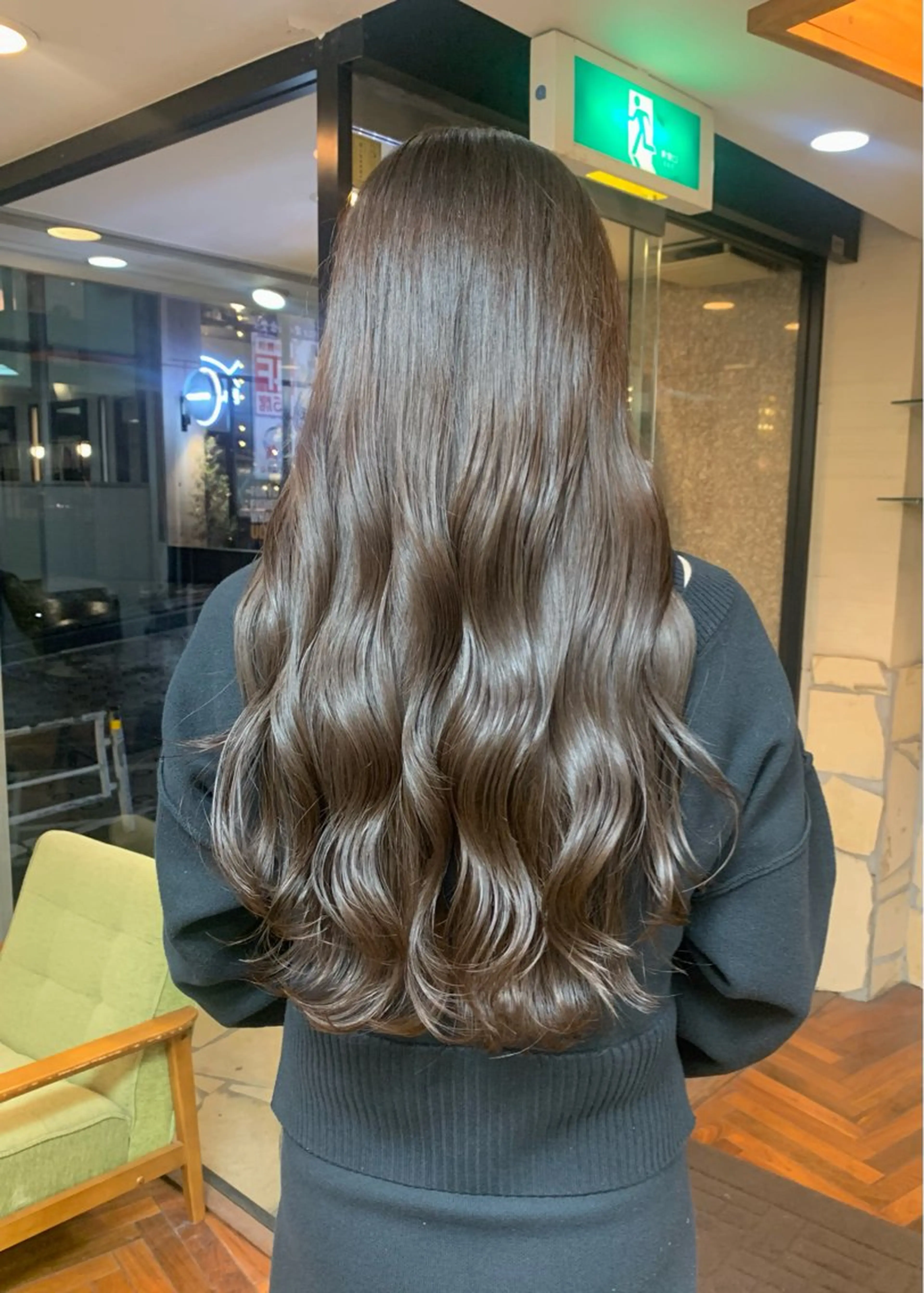 ロング カラー ブリーチ グレージュ ブリーチなしカラー カット ヘアカラー トリートメント 矢野 晃平のヘアスタイル