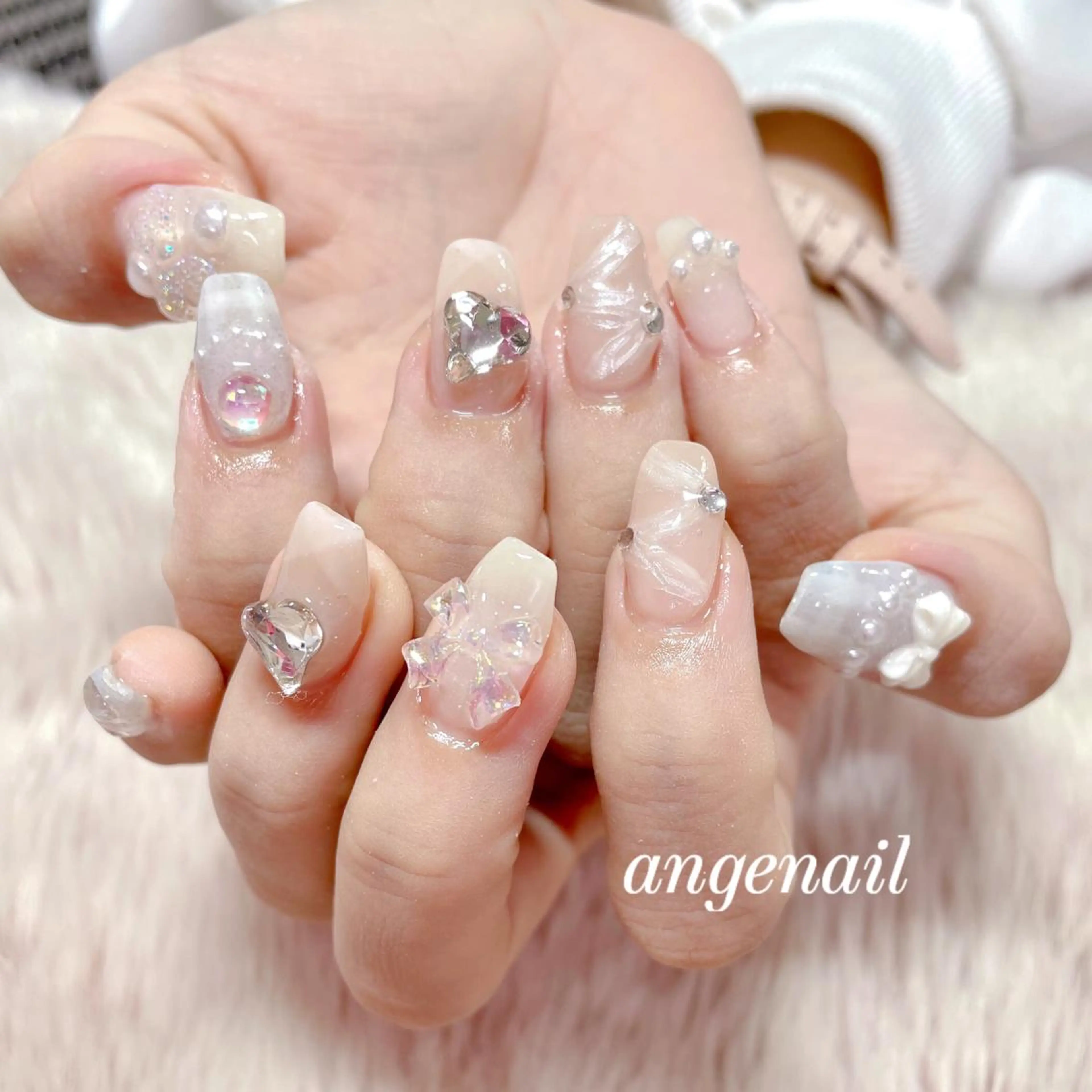 ネイル ハンドネイル オーナーネイリスト MAKIのネイルデザイン