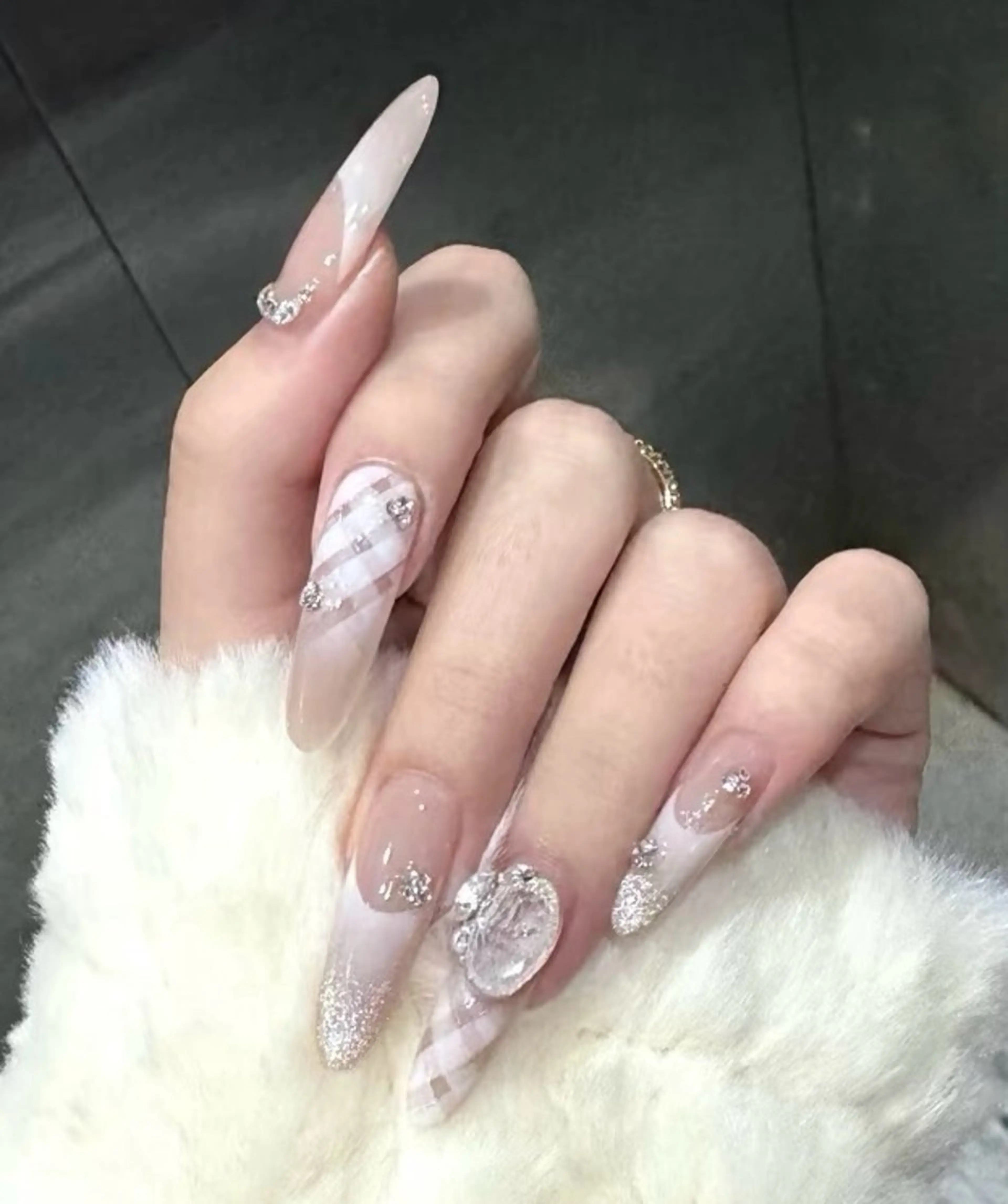 ネイル チークネイル 長さ出し フレンチネイル ガーリー 韓国ネイル sun nail池袋 モデル募集のネイルデザイン