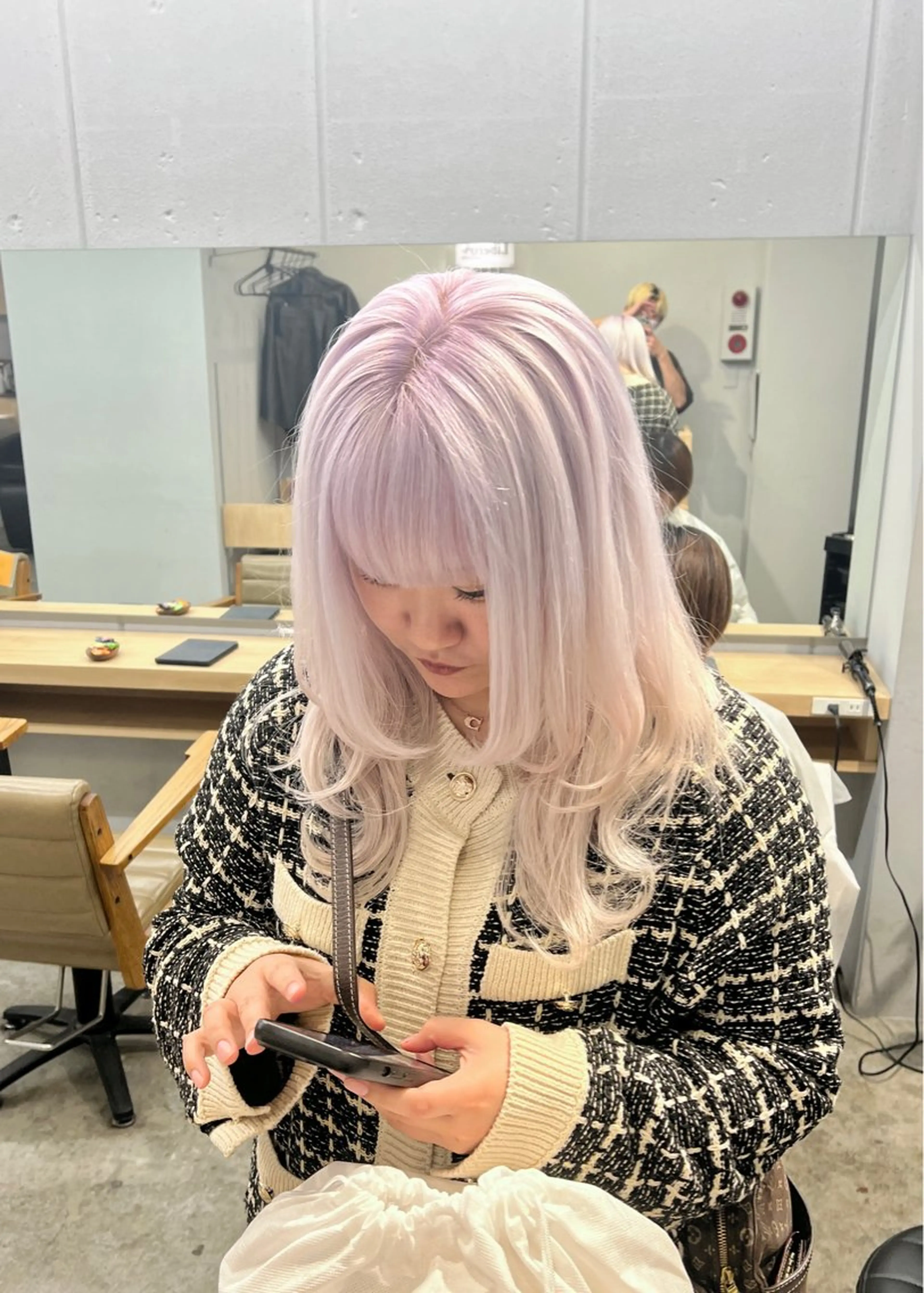 ロング カラー ブリーチ ウルフカット ブリーチ毛の縮毛矯正 ハイトーン/岡本智樹のヘアスタイル