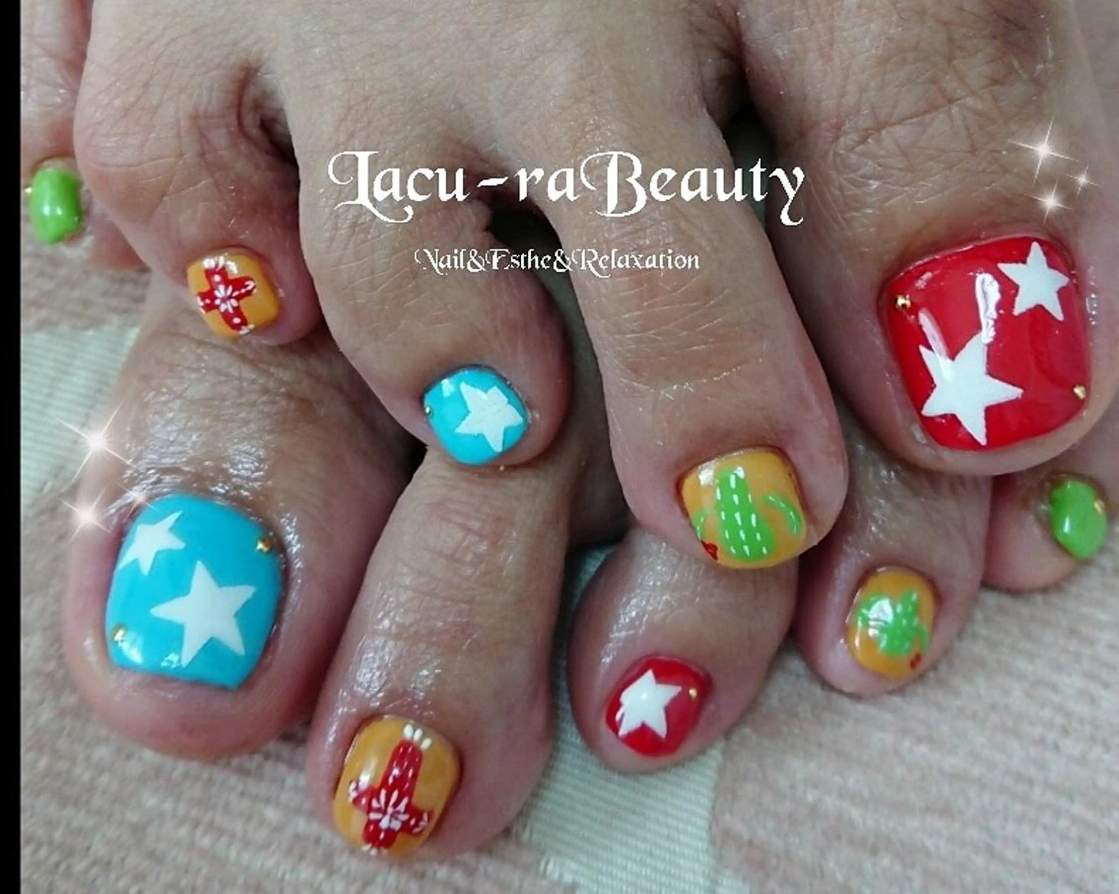 ネイル 小顔と腸の専門店 ラクーラビューティのエステ・リラクイメージ