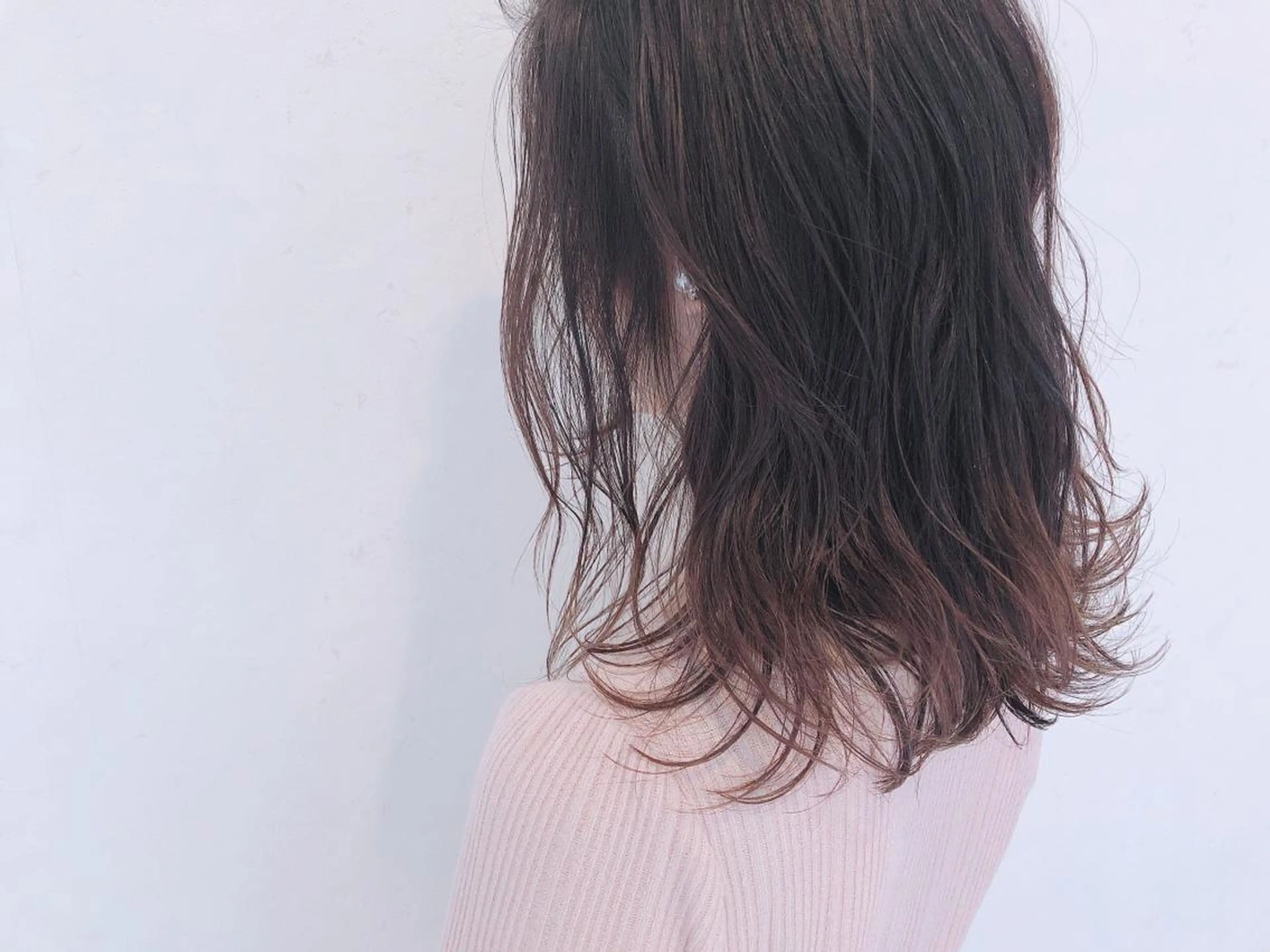 ミディアム 伊藤 さやかのヘアスタイル