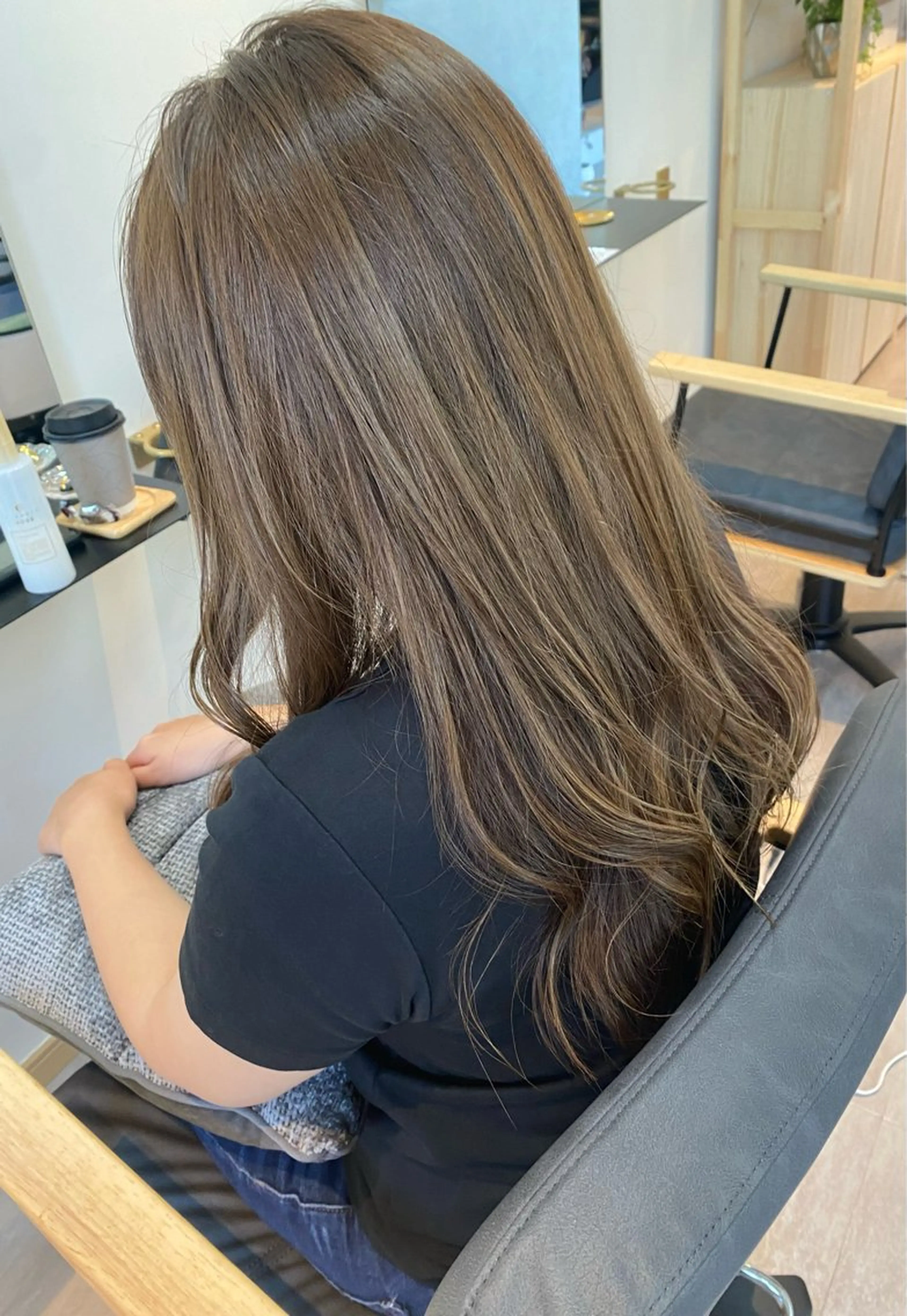 ミディアム 内野 友貴のヘアスタイル