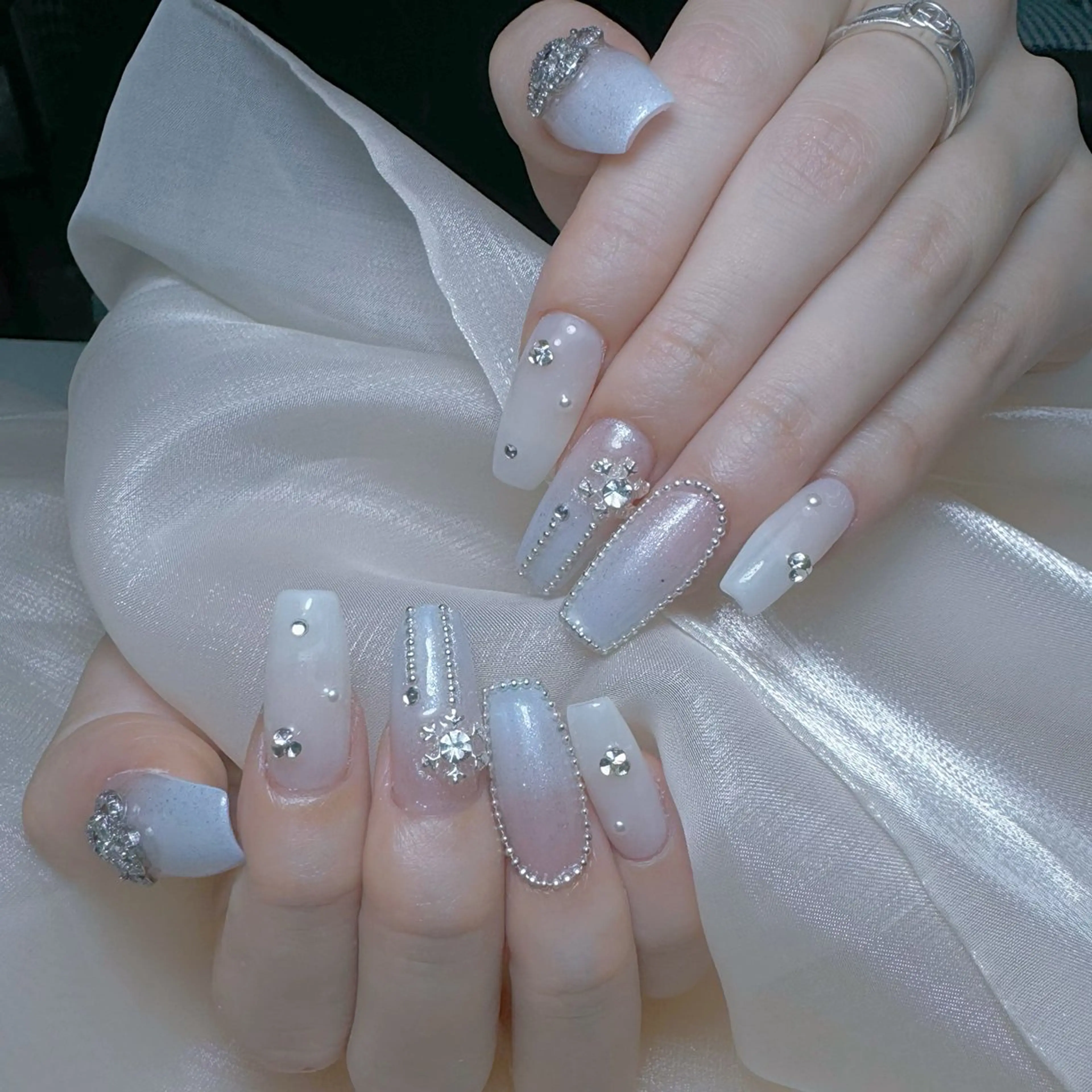 ネイル クリアネイル キラキラネイル ロングネイル マグネットネイル 夏ネイル princess👑 木戸　唯のネイルデザイン