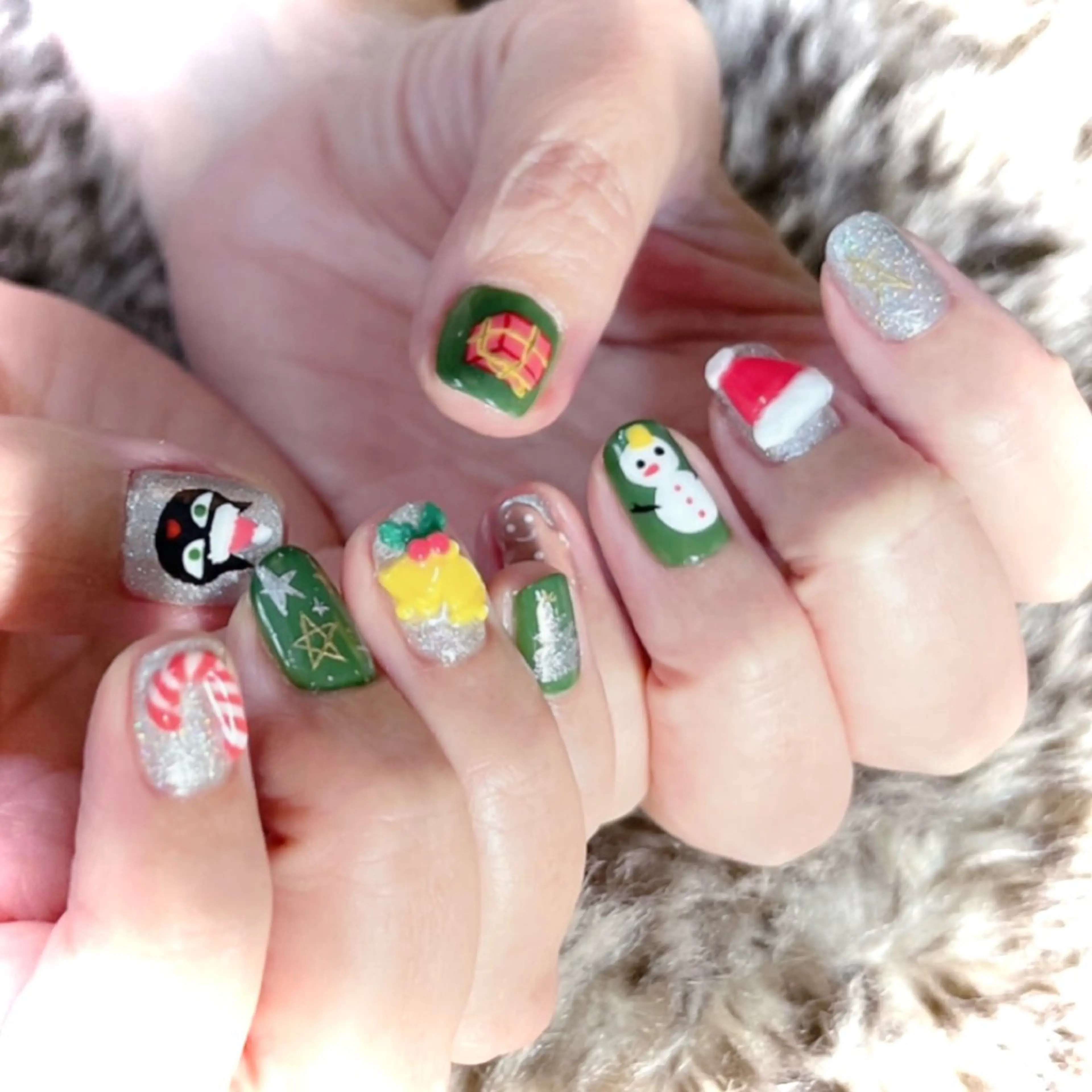 ネイル 冬ネイル クリスマス 💛KAREN‪ 🪄新宿✨nailのネイルデザイン