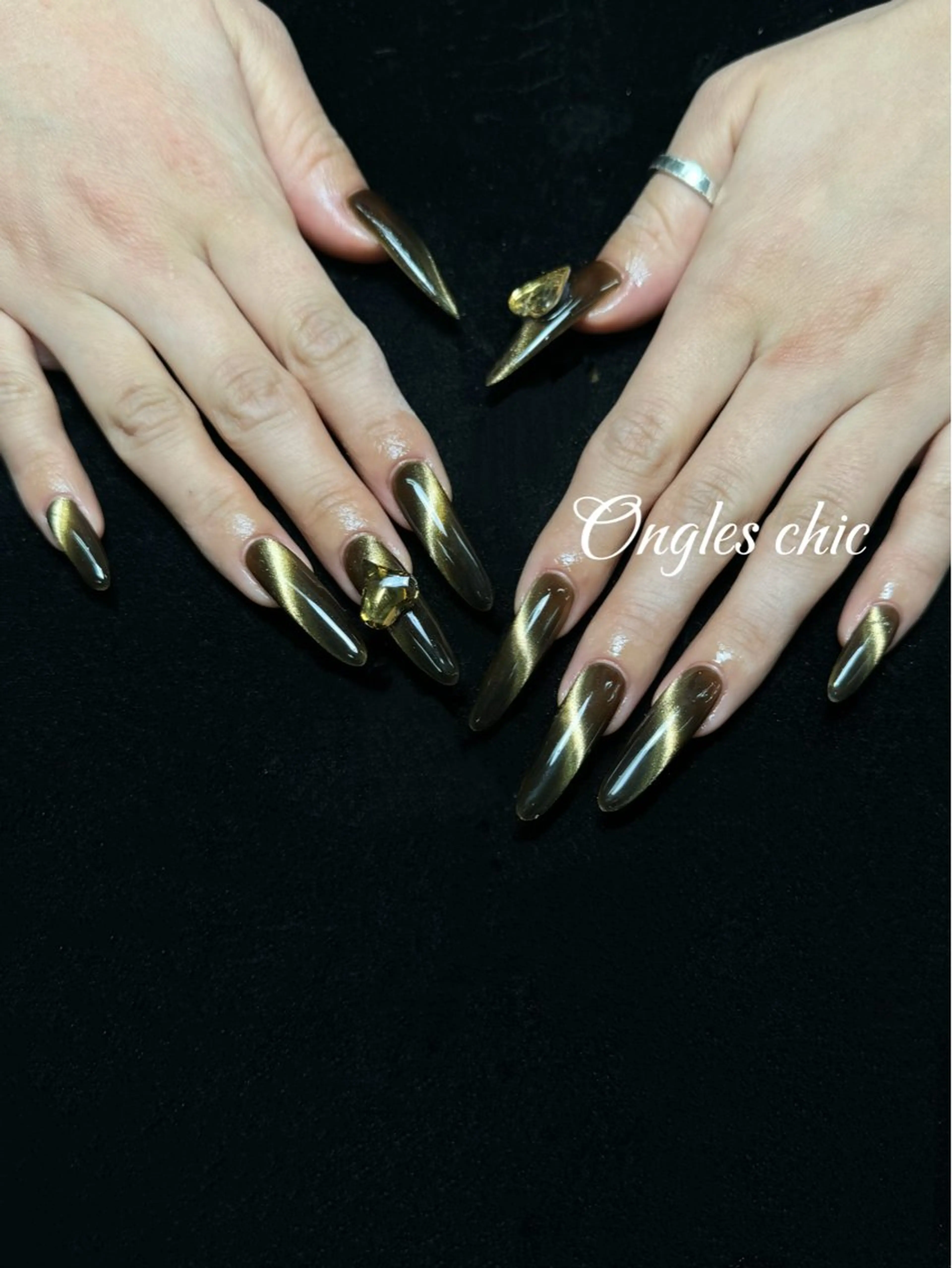 ネイル ハンドネイル ハンドケア ongles chicのネイルデザイン