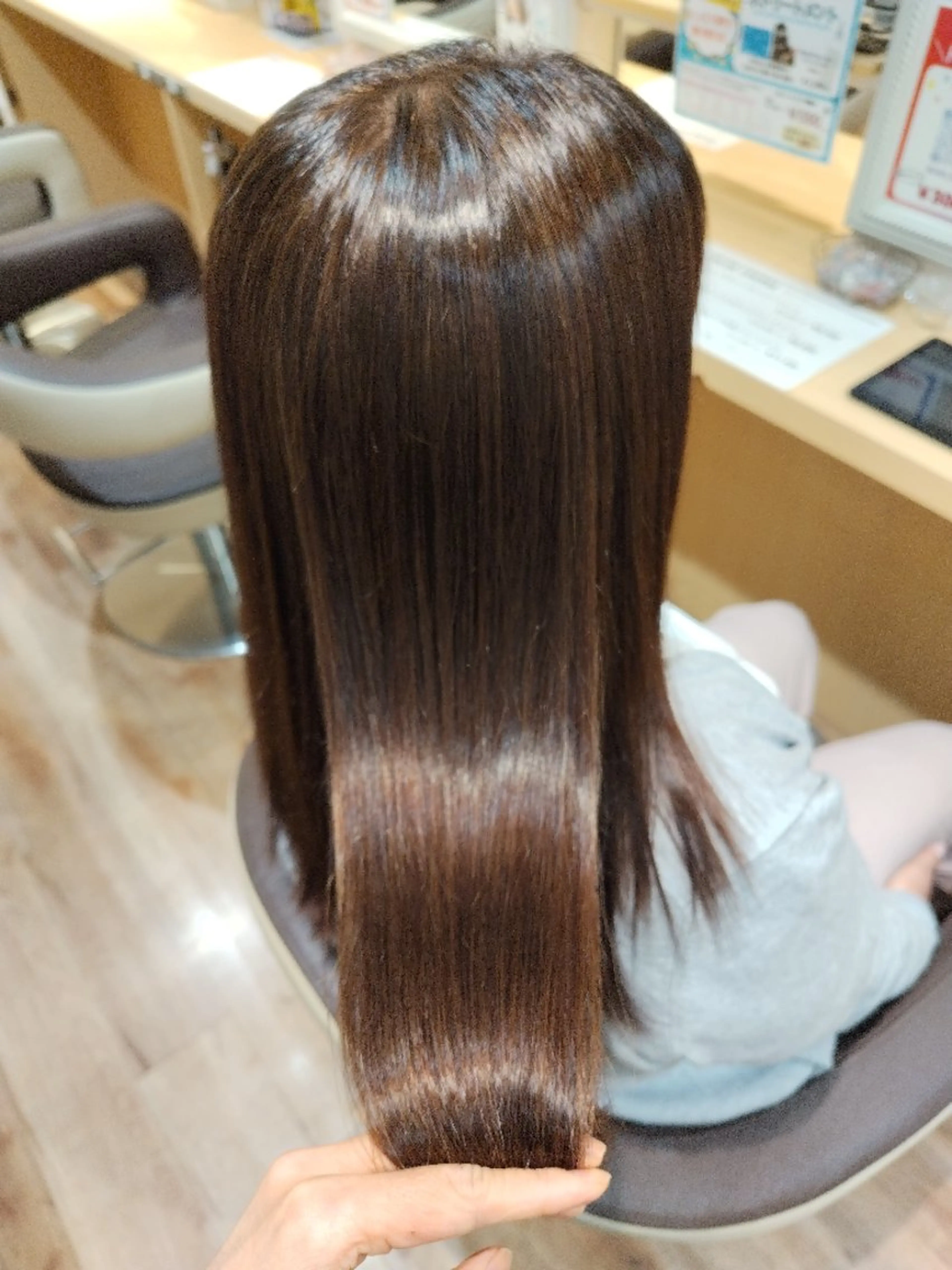 縮毛矯正         カットは＋1,000円で追加出来ますの写真