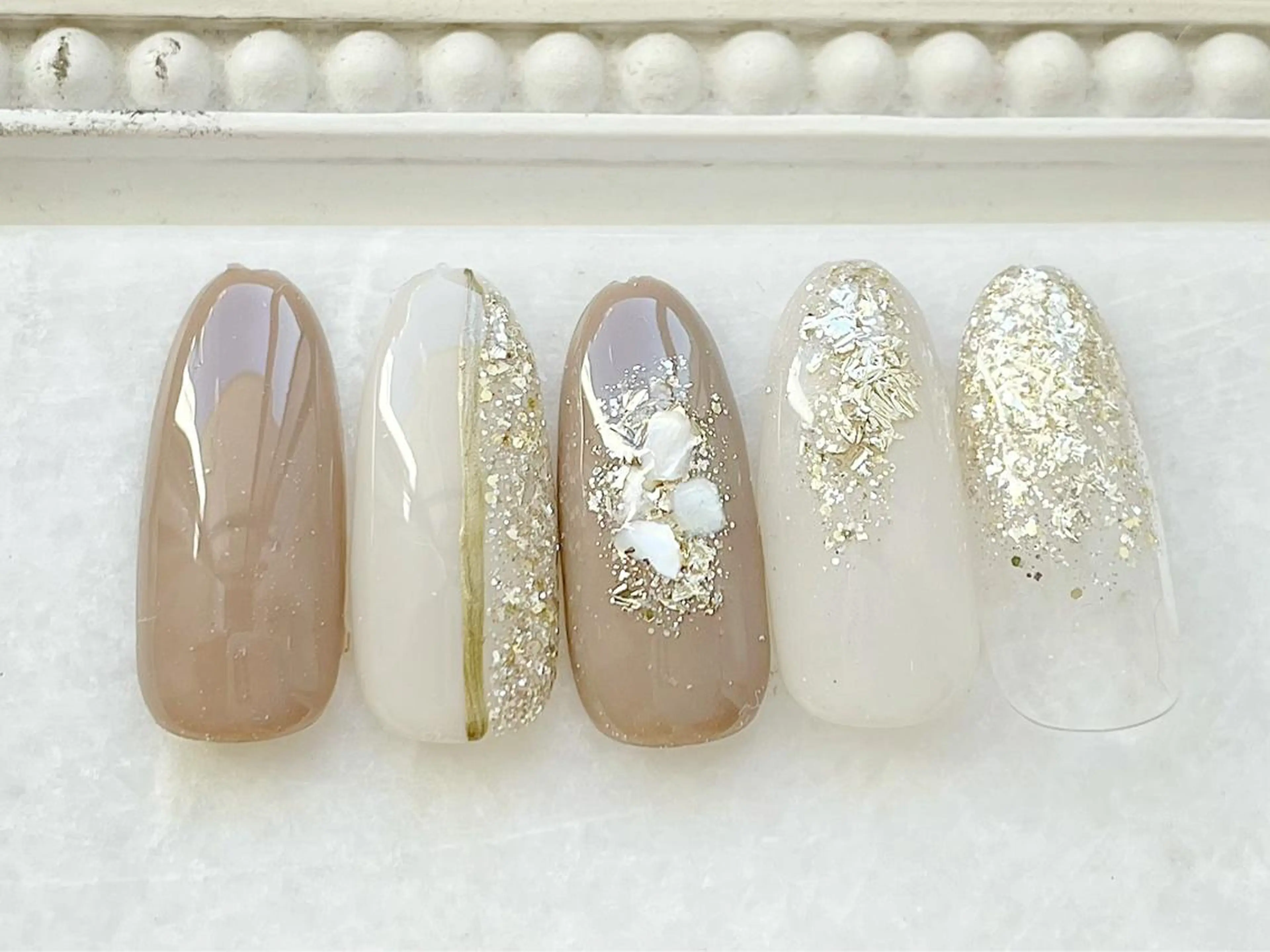 ネイル ジェルネイル キラキラネイル ニュアンスネイル パラジェル 冬ネイル ハンドネイル Satomi  のネイルデザイン