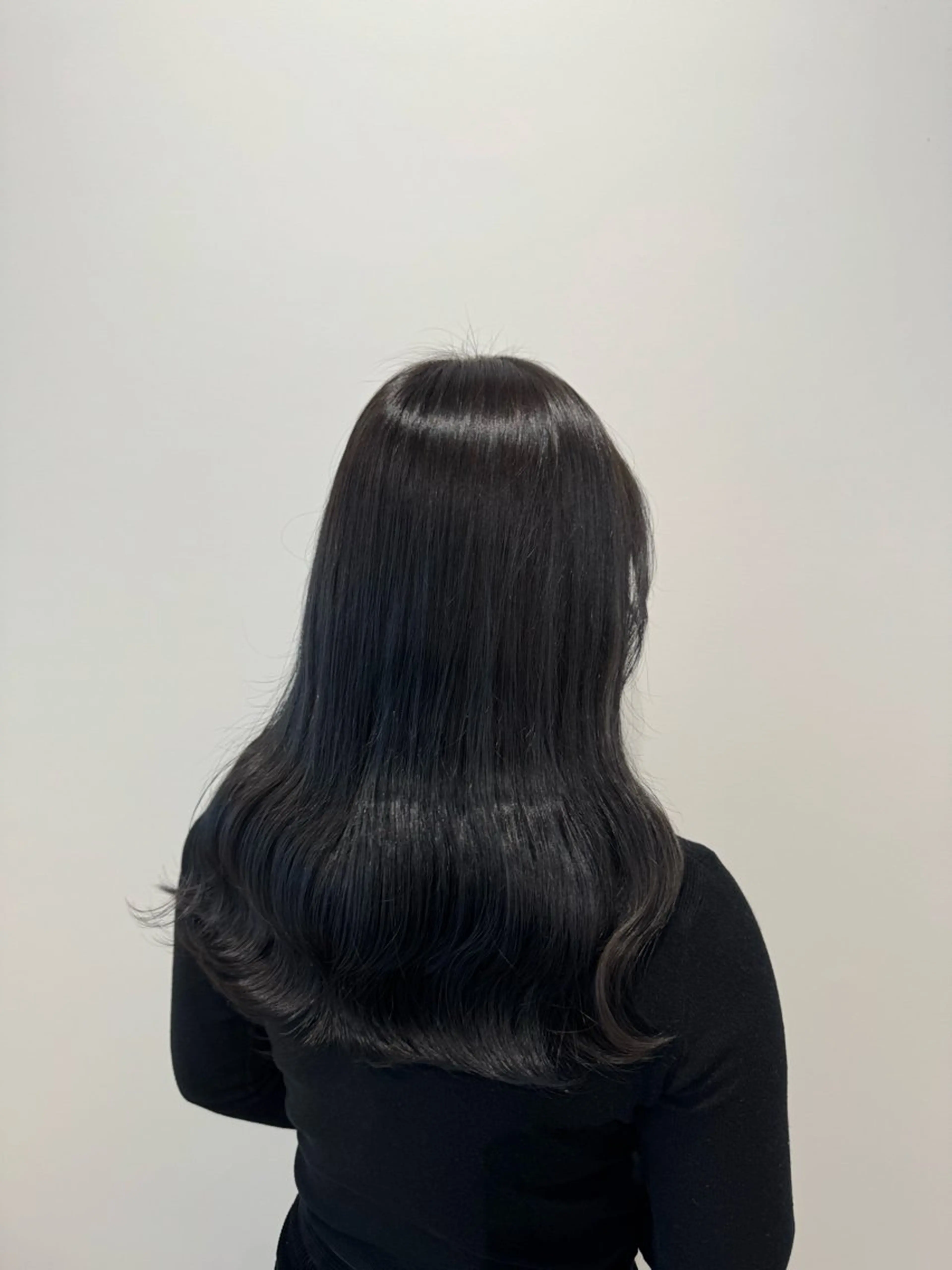 カラー ダークグレー ダークグレージュ グレージュ 吉田 美咲のヘアスタイル