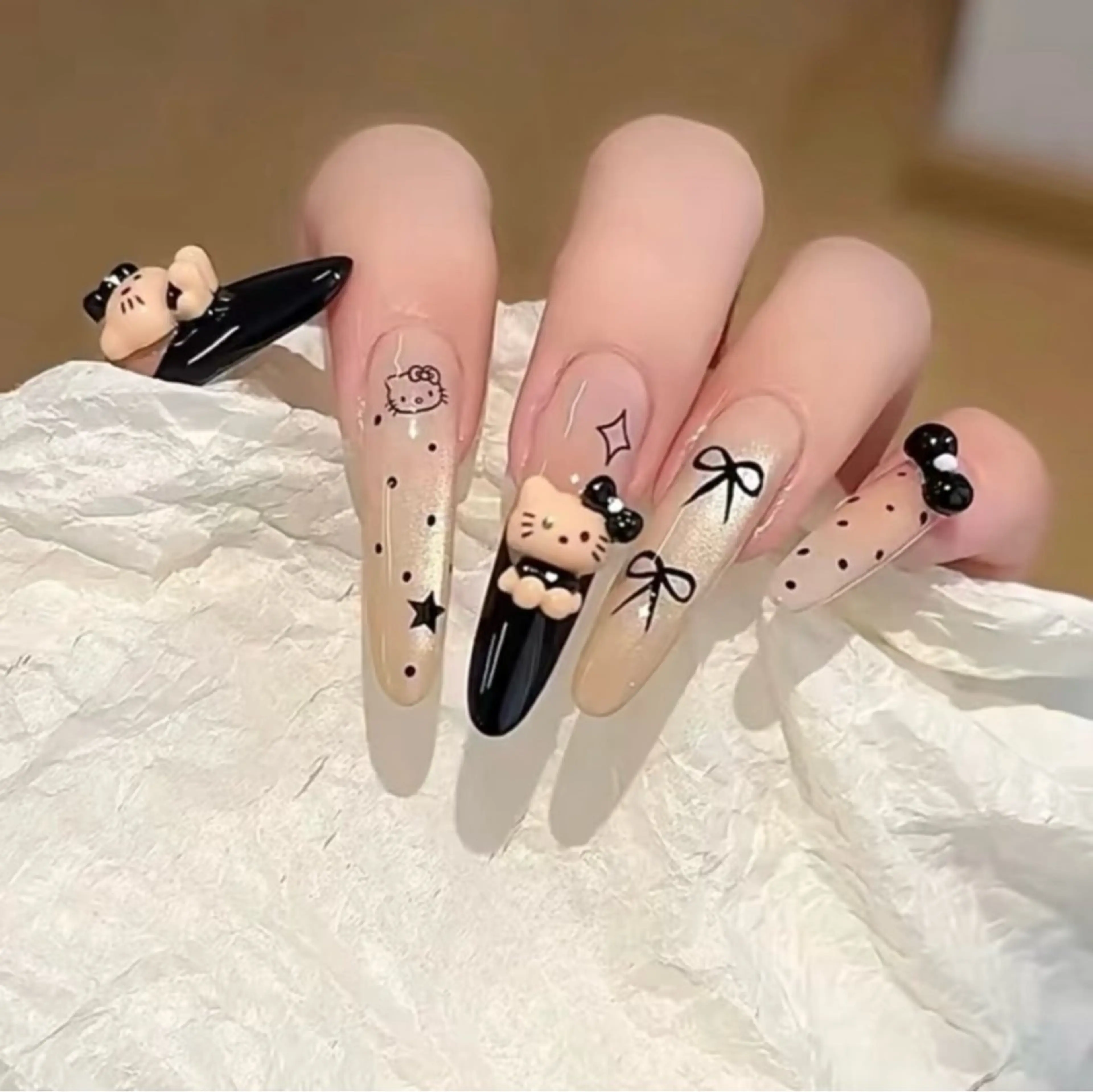 ネイル ハンドネイル 🎀 NaNa_nailのネイルデザイン