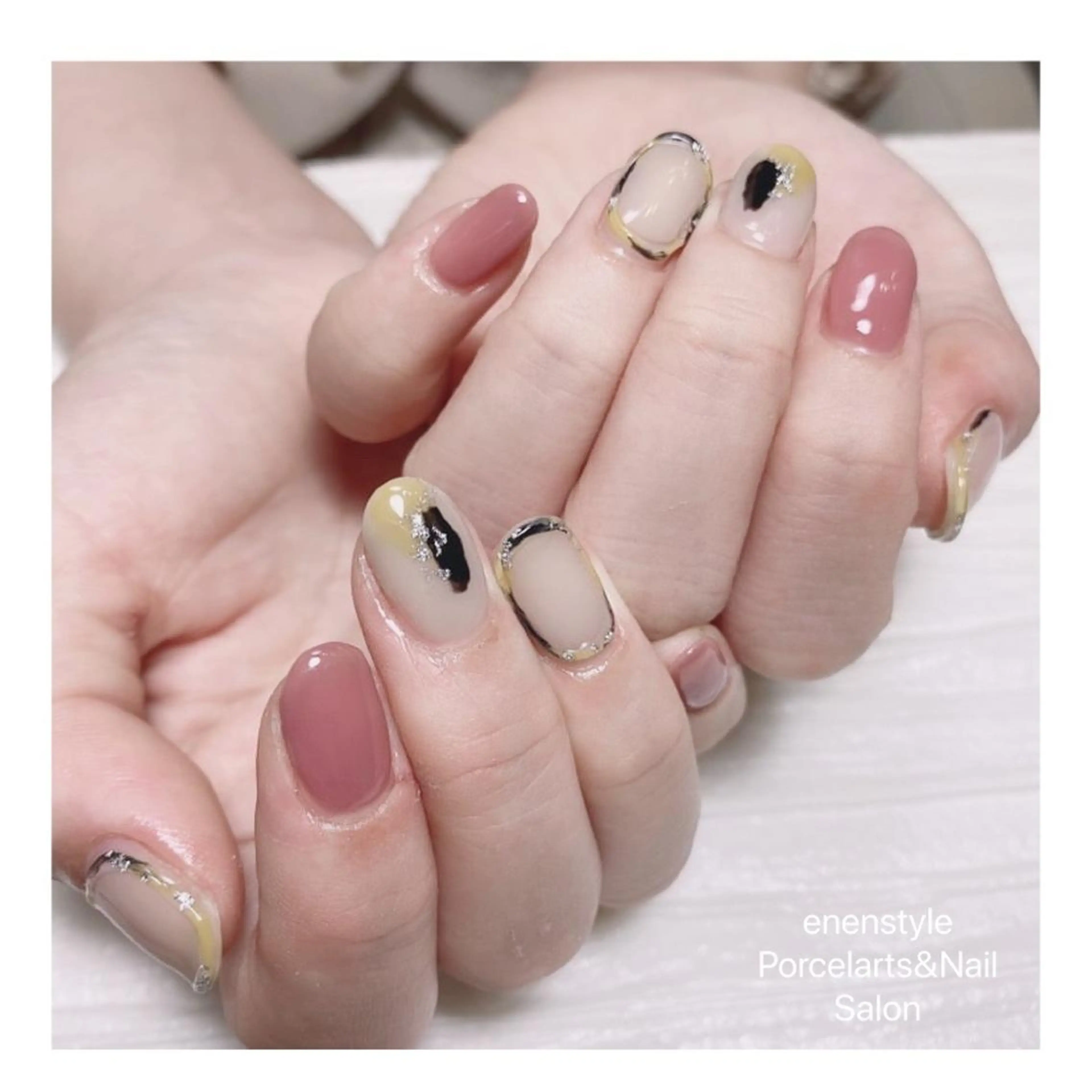 ミディアム ネイル ハンドネイル 👑enen style👑のネイルデザイン