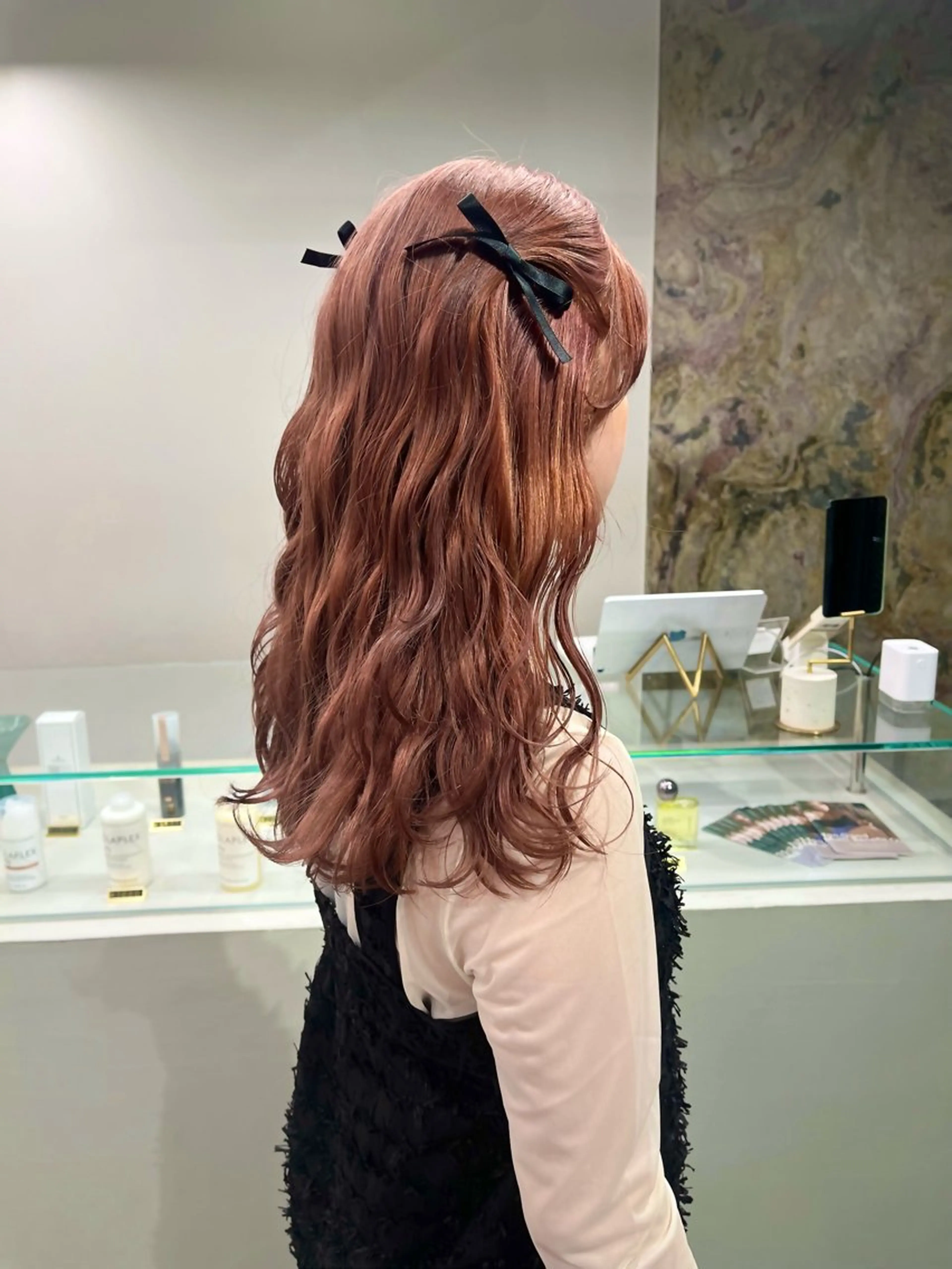 カラー ベージュカラー ピンクカラー ピンクベージュ 艶ブリーチ/表参道 ハイトーン /実乃梨のヘアスタイル