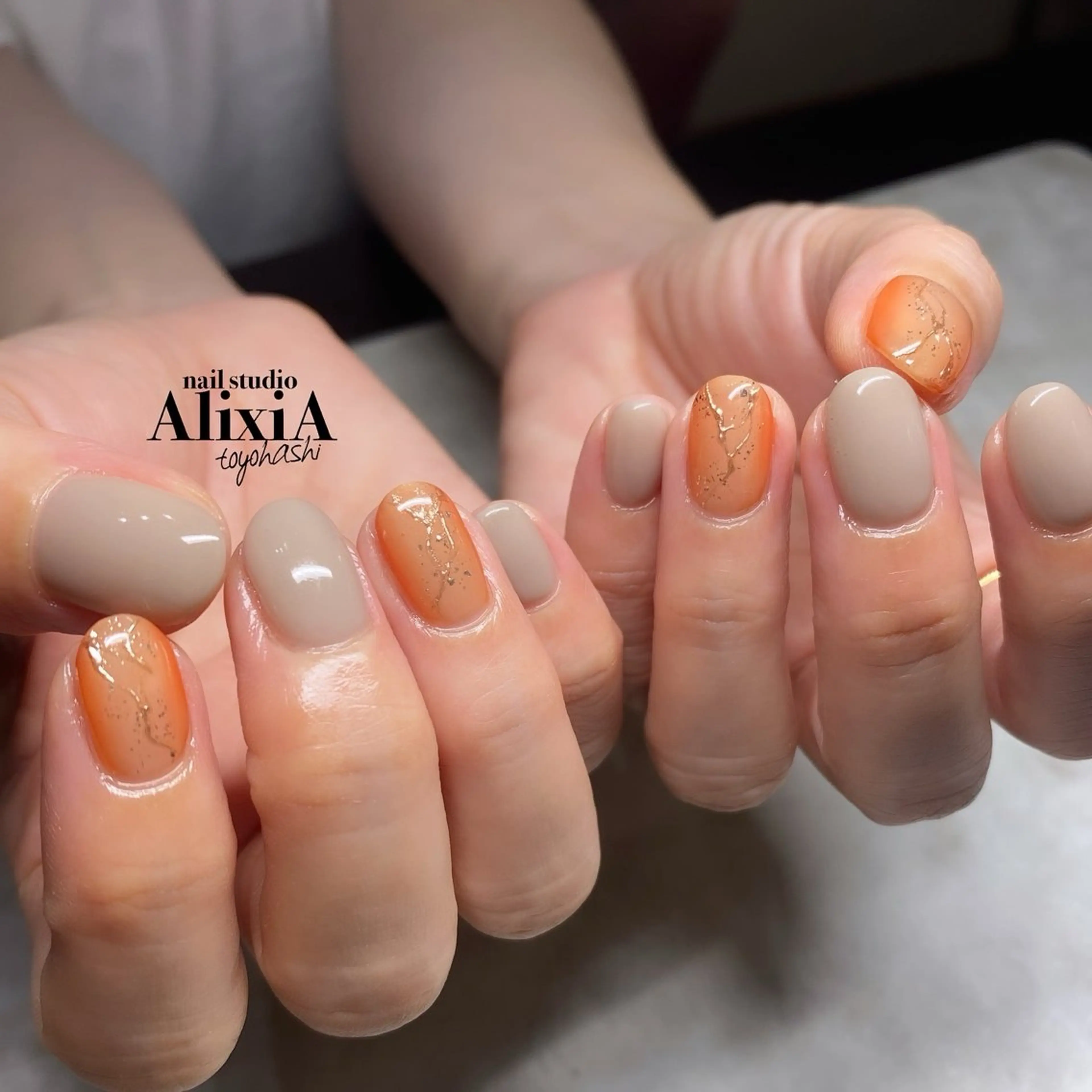 [オフ無料]ワンカラー＋アート4本の写真