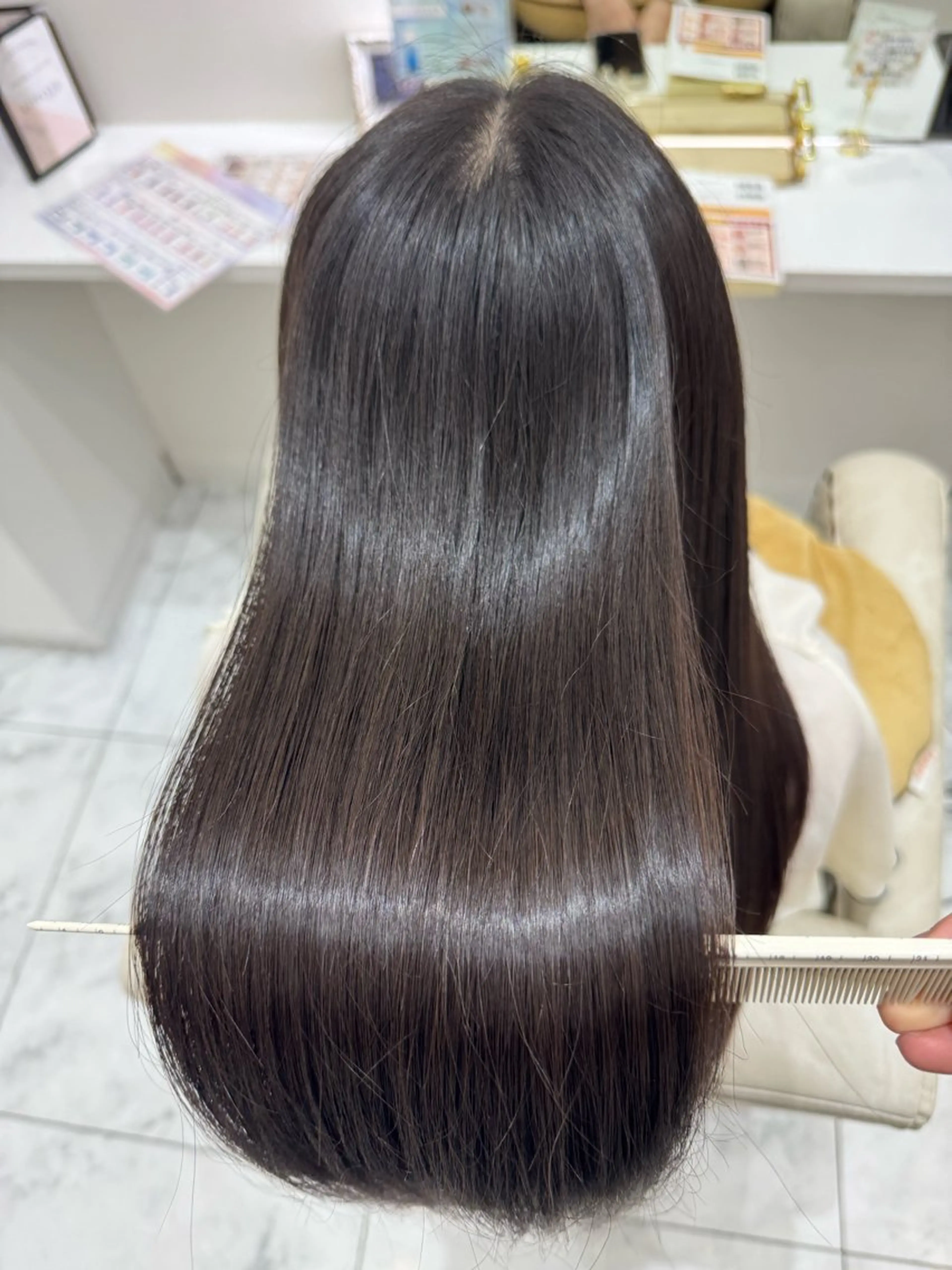セミロング ヘアカラー トリートメント ✨髪質改善美髪×🩵 艶透明感カラータイガのヘアスタイル