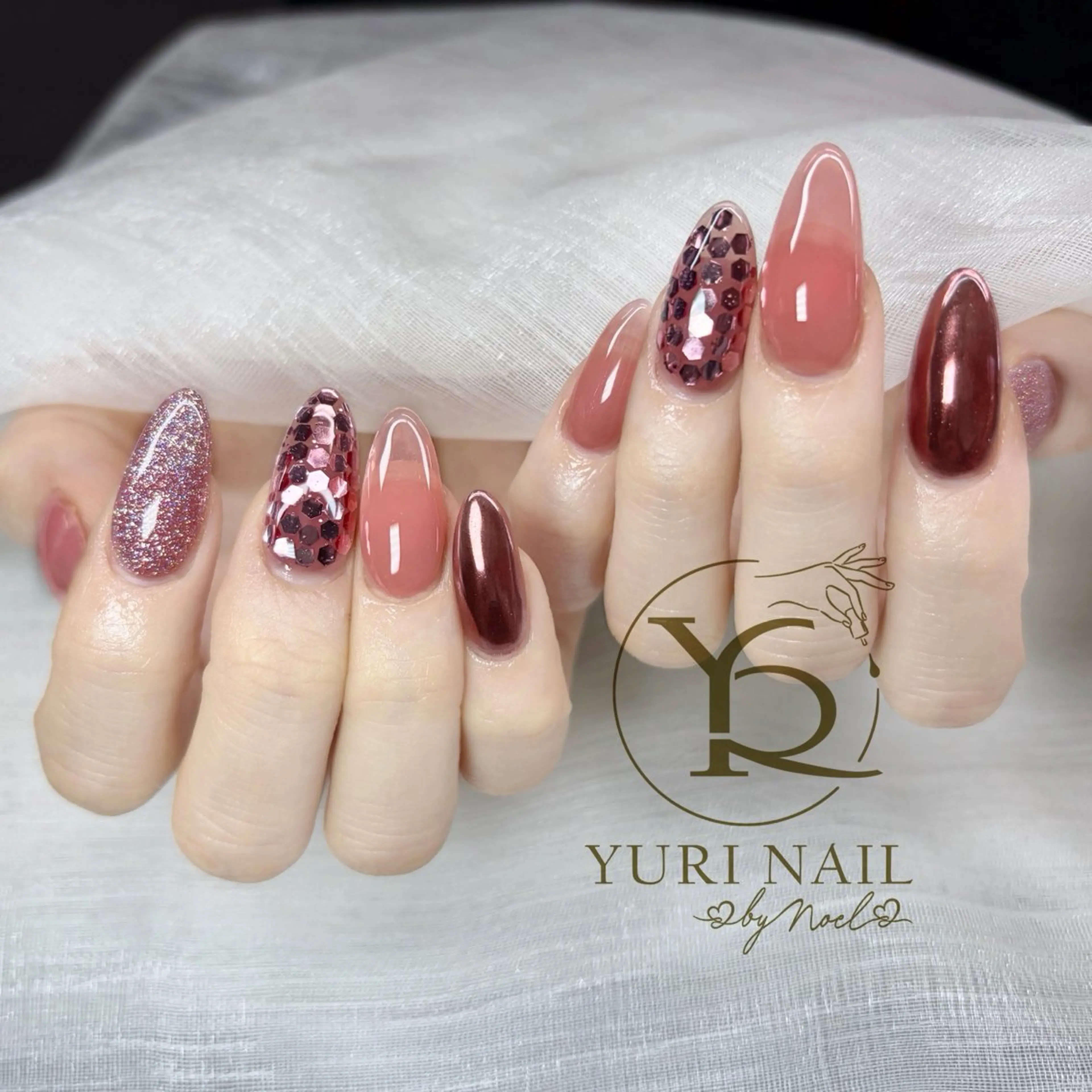 ネイル ハンドネイル フットネイル ハンドケア YURI Nail NARITAのネイルデザイン