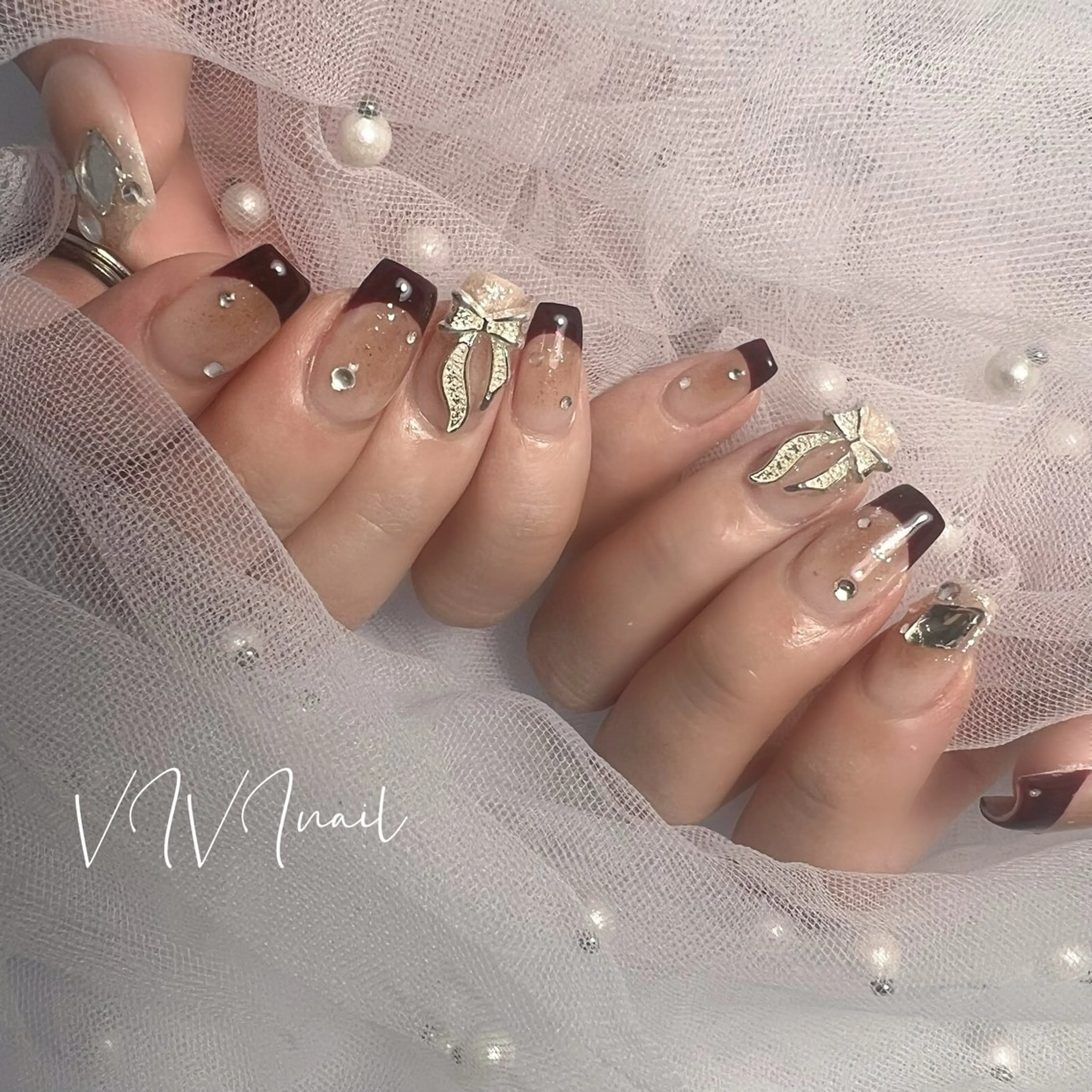 ネイル チークネイル フレンチネイル バレンタイン ハンドネイル vivi nailのネイルデザイン