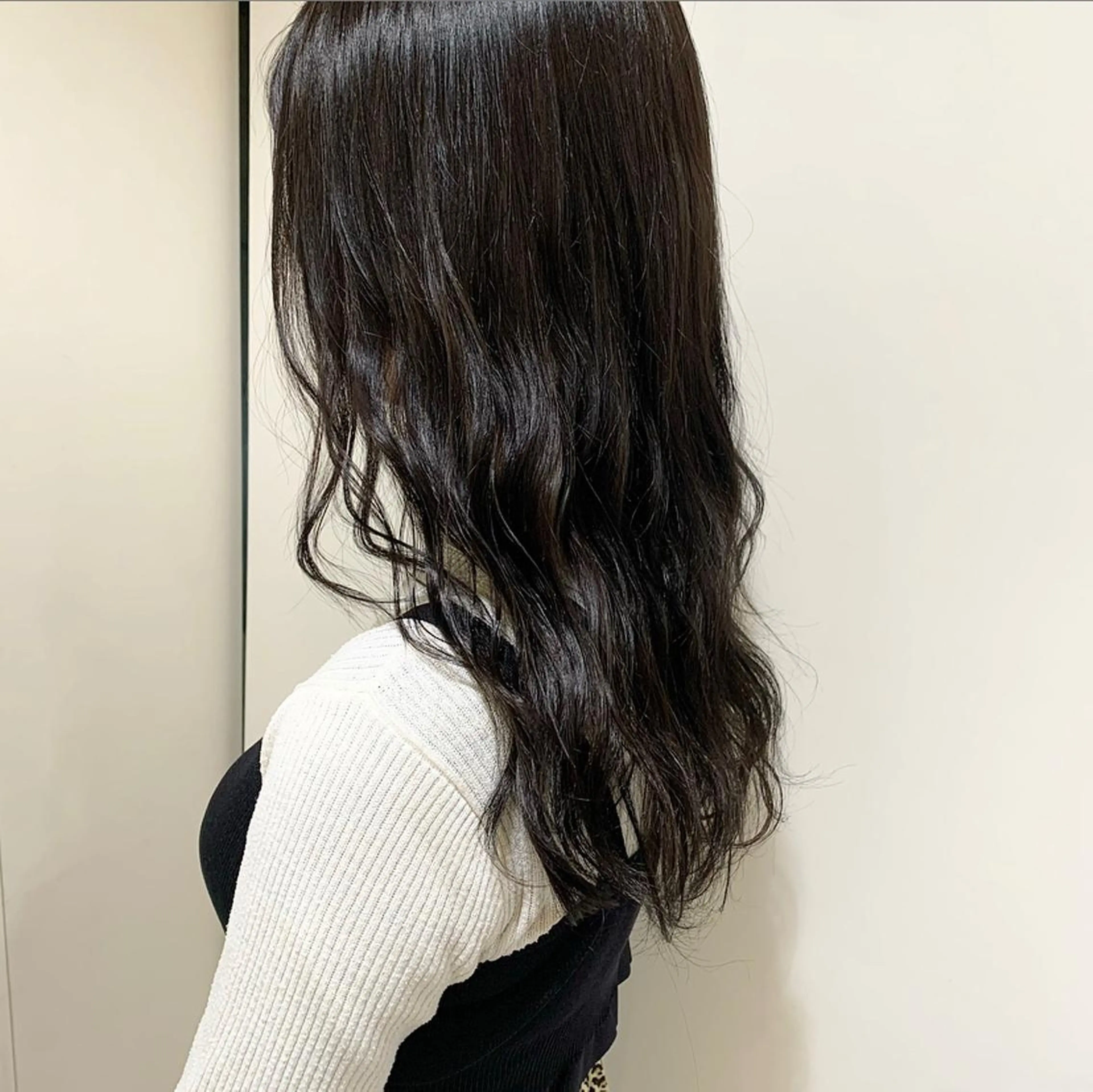 カラー 山口 莉奈のヘアスタイル