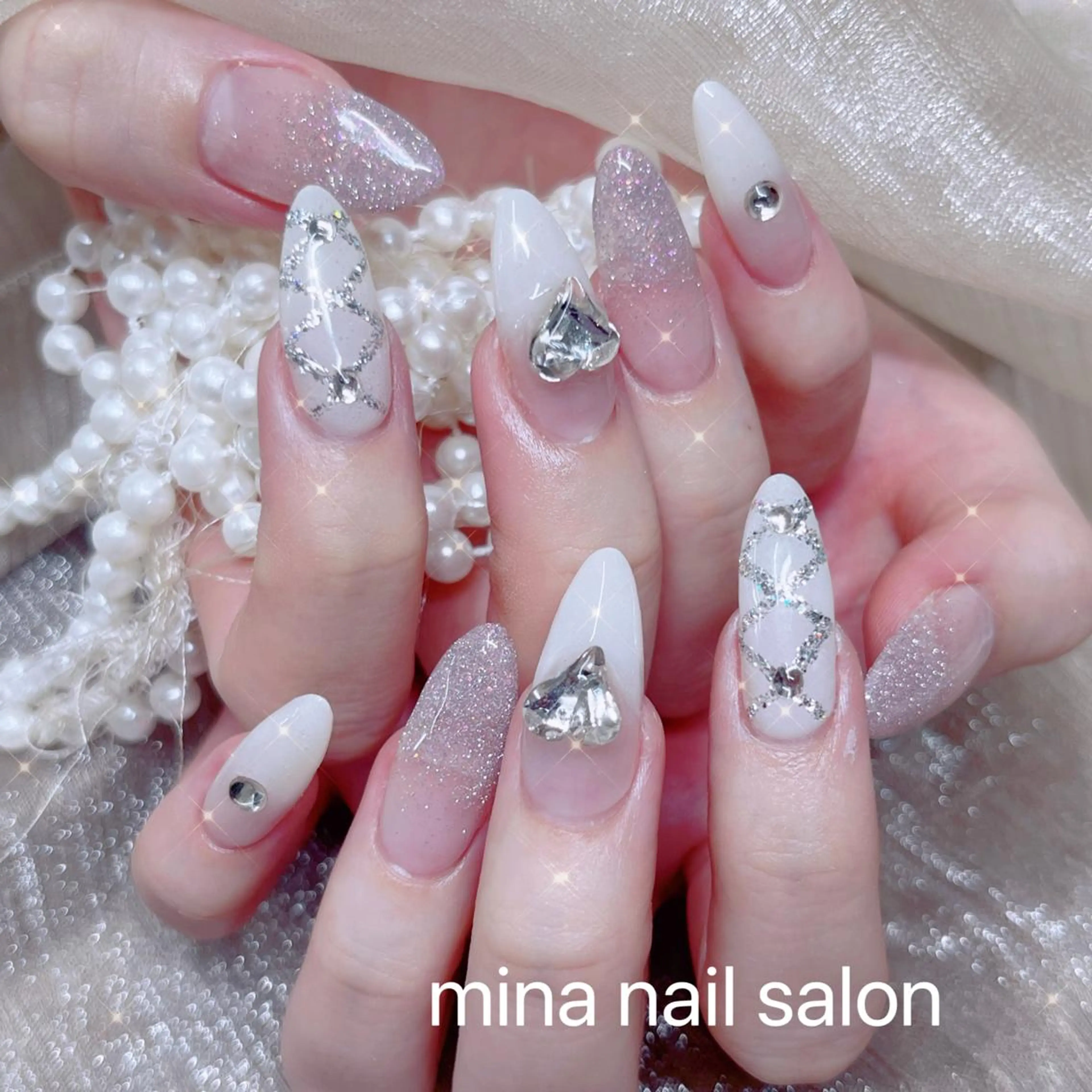 ネイル 🎀まゆ 🪽🐾のネイルデザイン