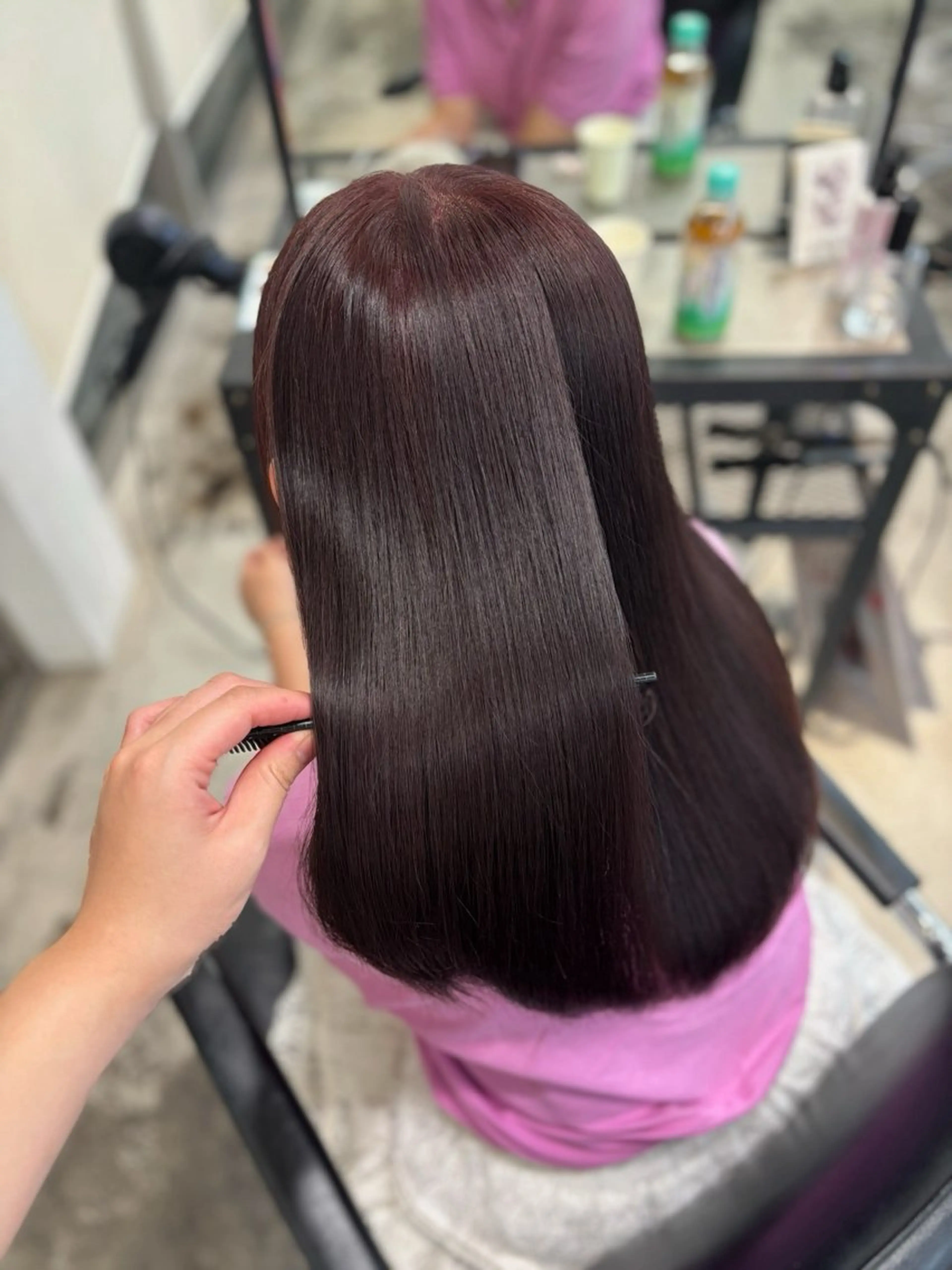 ロング カラー ヘアアレンジ レッドカラー ロング トリートメント 八木ケ谷 澪のヘアスタイル