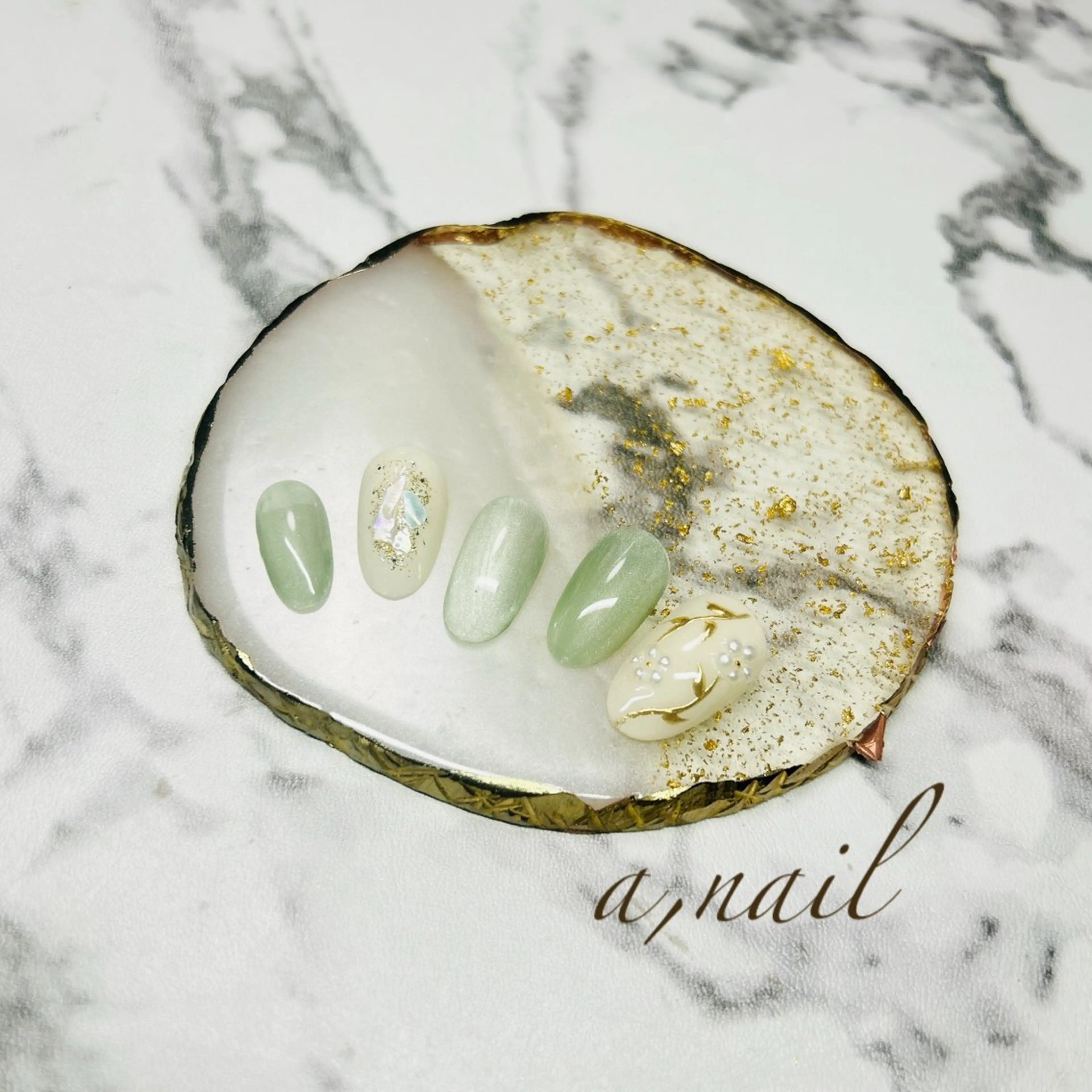 ネイル フラワーネイル ジェルネイル キラキラネイル マグネットネイル パラジェル ハンドネイル ネイルサロン エーネイルのネイルデザイン