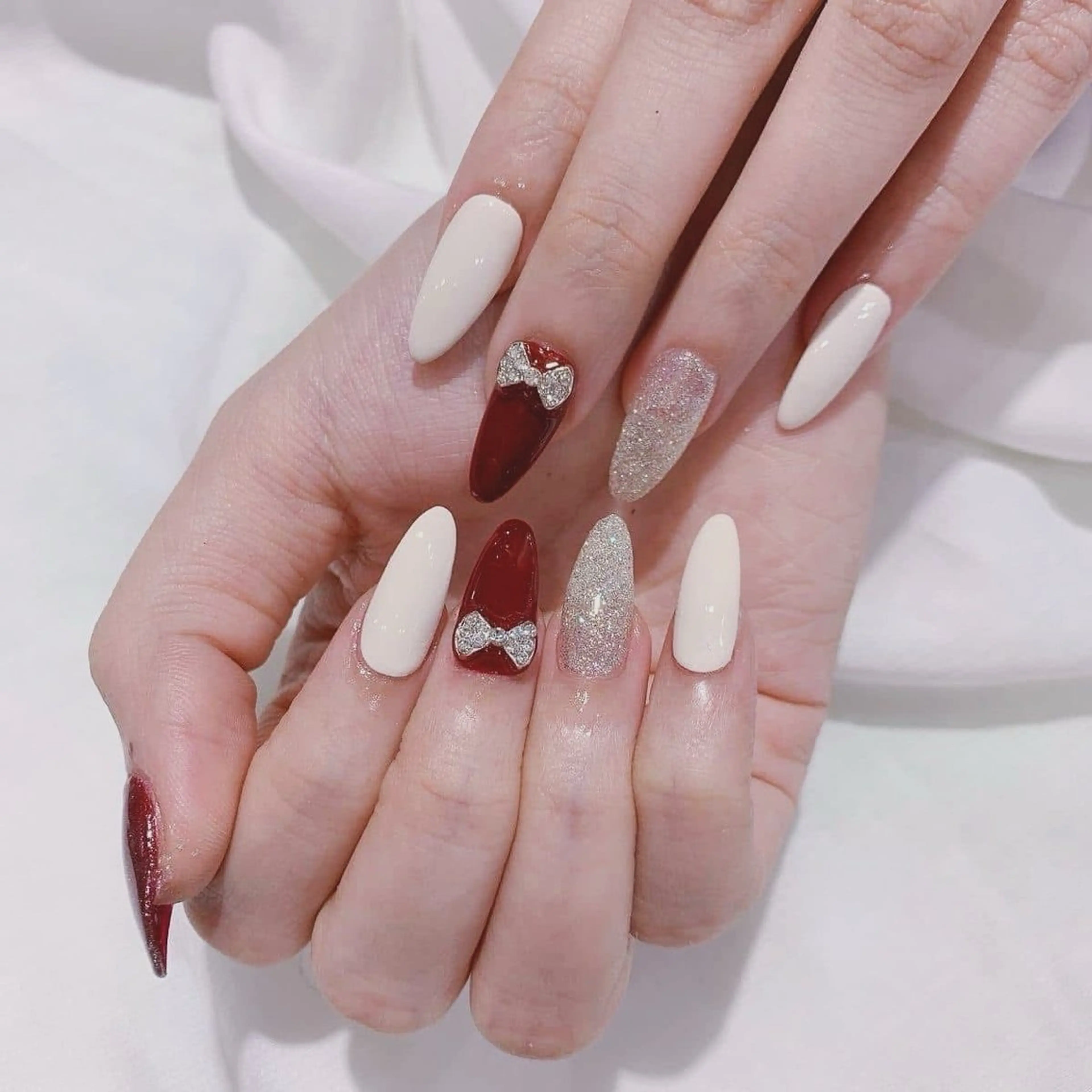 ネイル フットネイル ジェルネイル 韓国ネイル マグネットネイル 持ち込み ハンドネイル AKIKO ネイルサロンのネイルデザイン