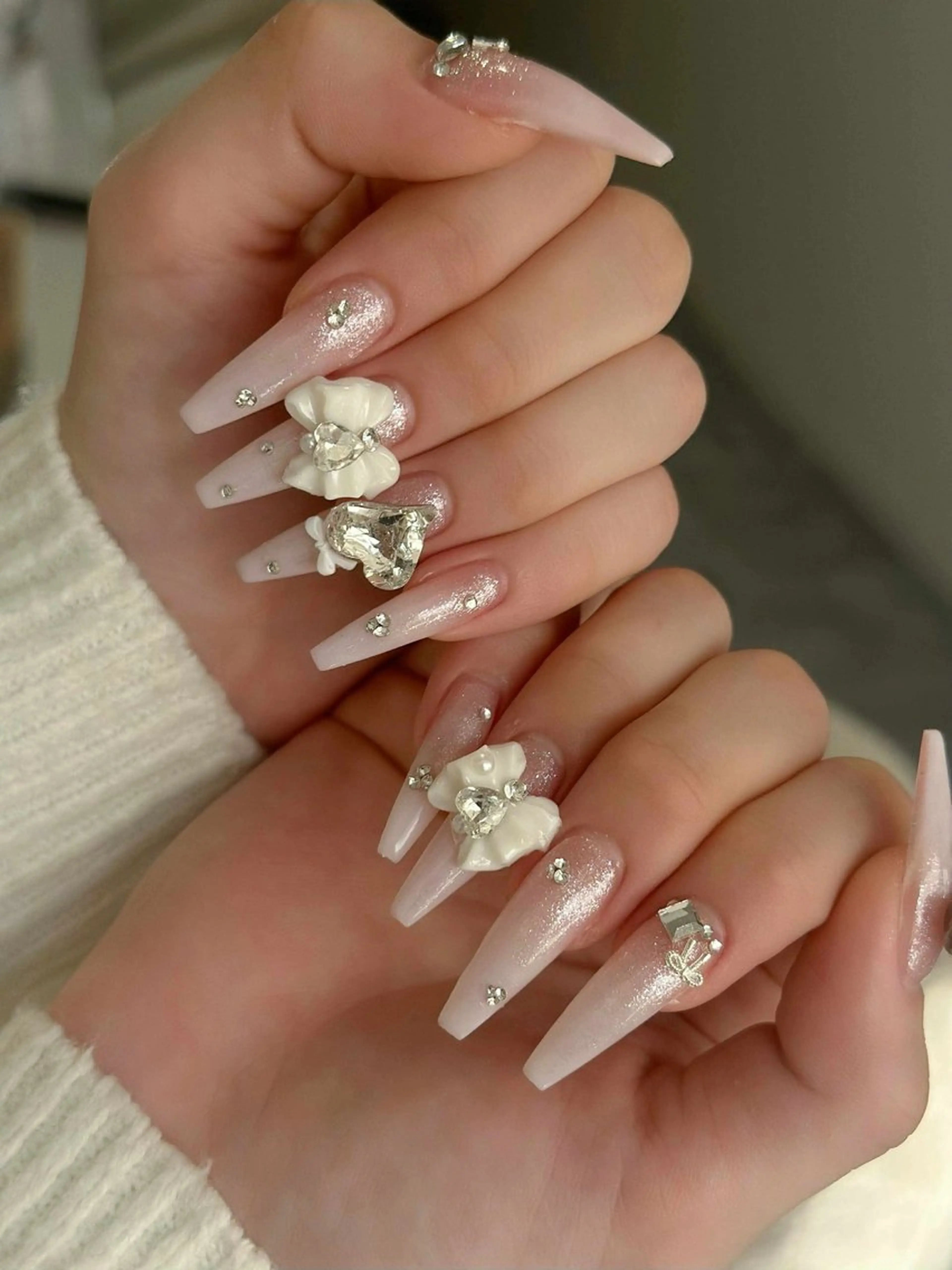 ネイル ボルドー ブラウン チークネイル ドット フットネイル Julli NailStudioのネイルデザイン