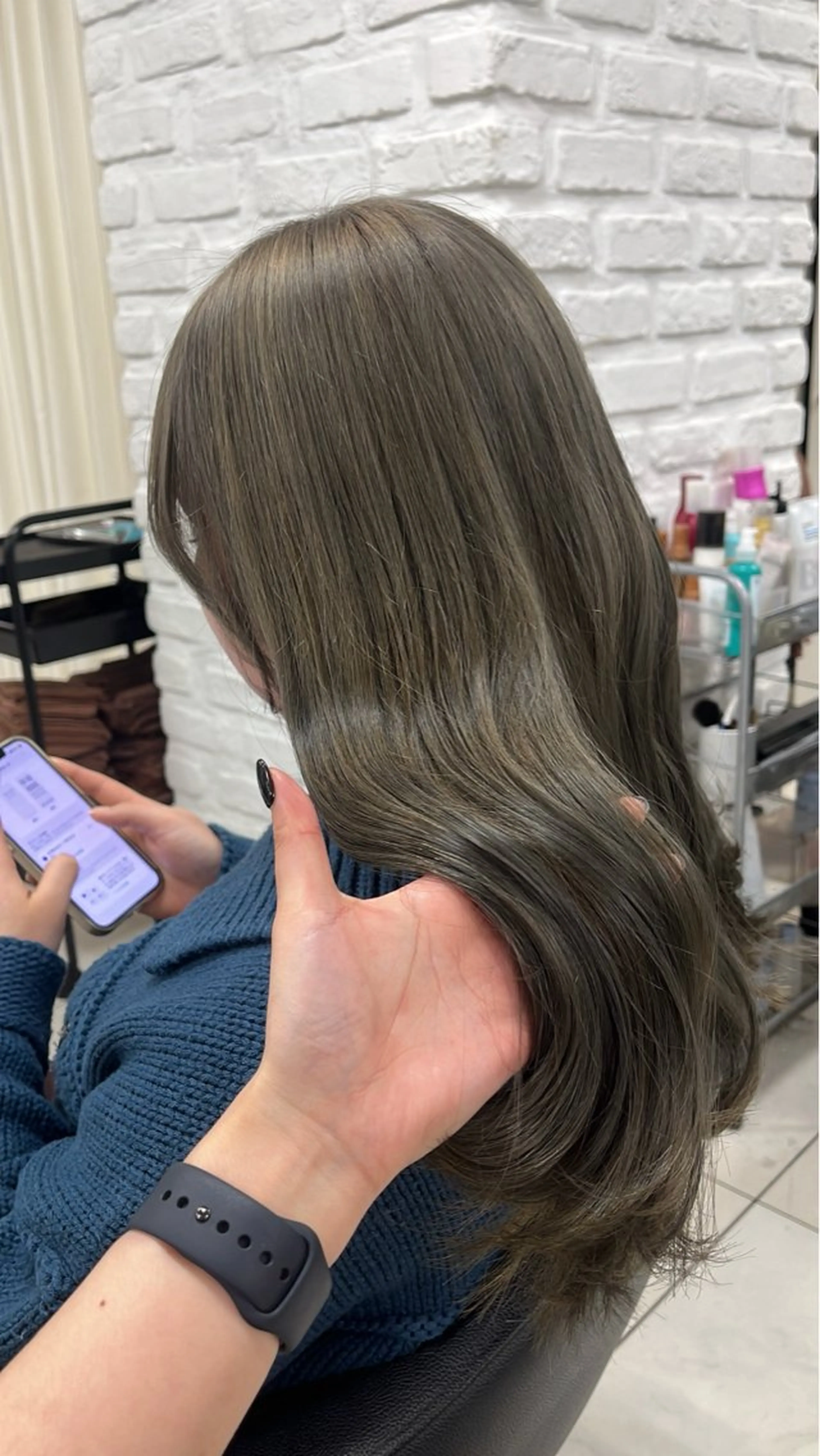 セミロング カラー ベージュカラー ブリーチ オリーブベージュ カット ヘアカラー トリートメント ヘッドスパ 【カラー支持率No. 1】リノ🪐のヘアスタイル