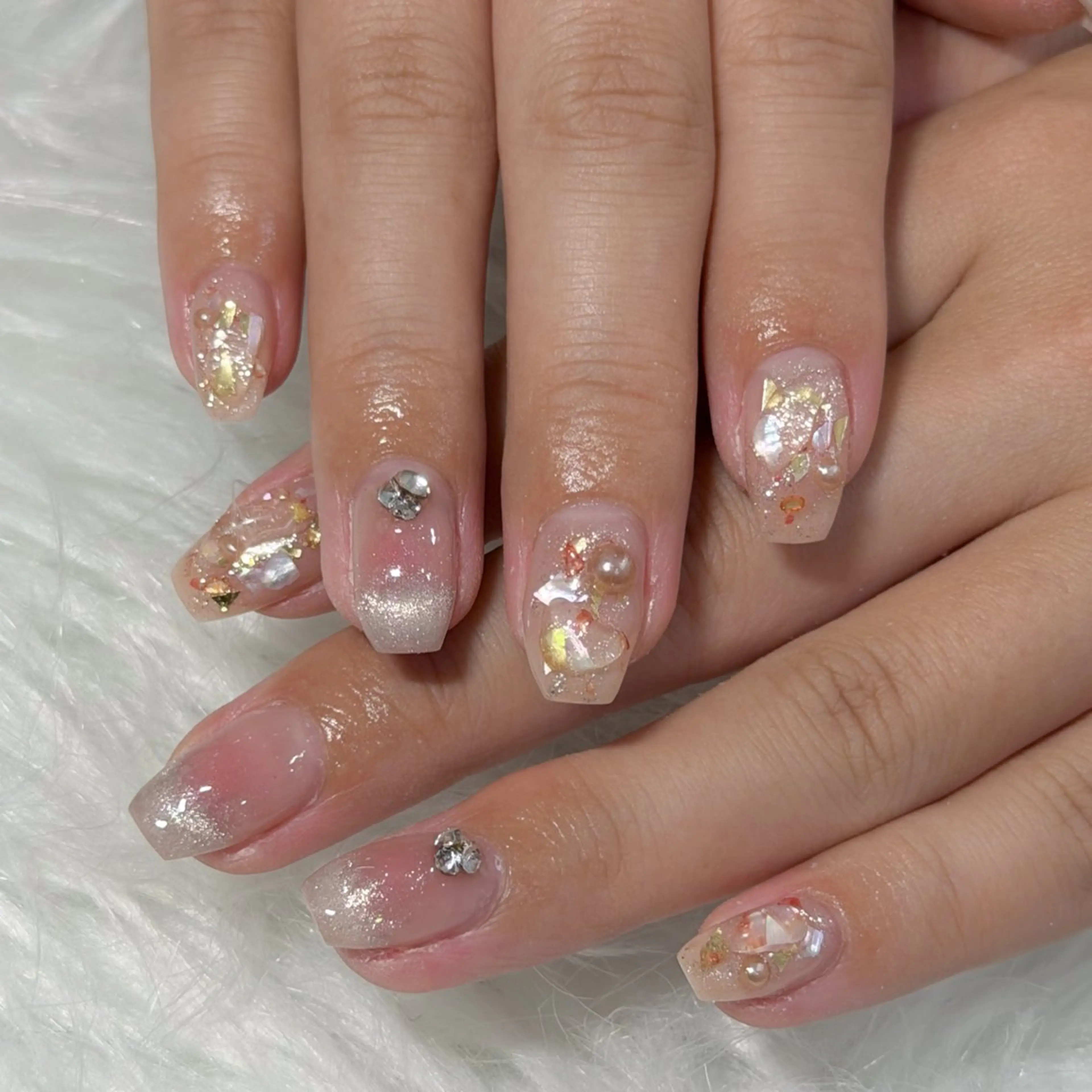 ネイル ハンドネイル フットネイル LAVISH nanamiのネイルデザイン